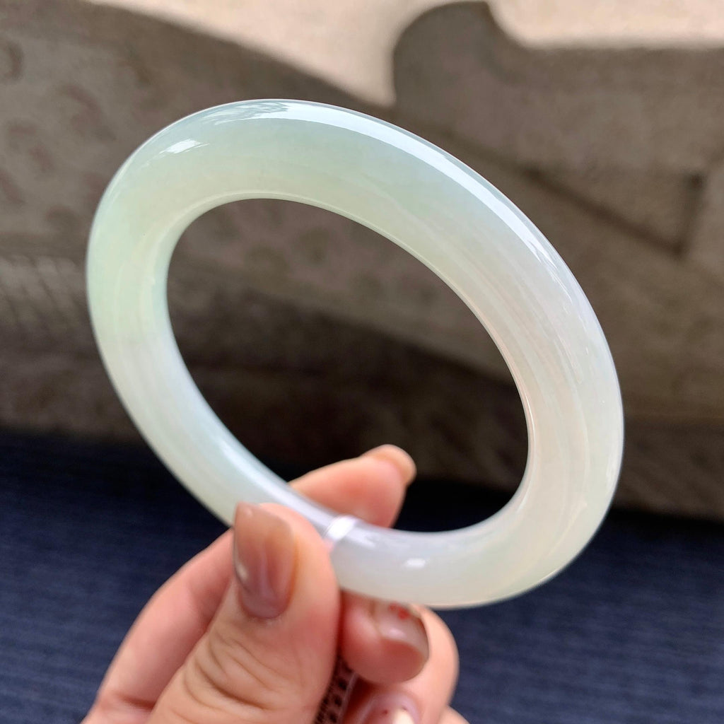 细糯种淡晴底圆条手镯 56圈口 天然缅甸A货翡翠（yc345057）