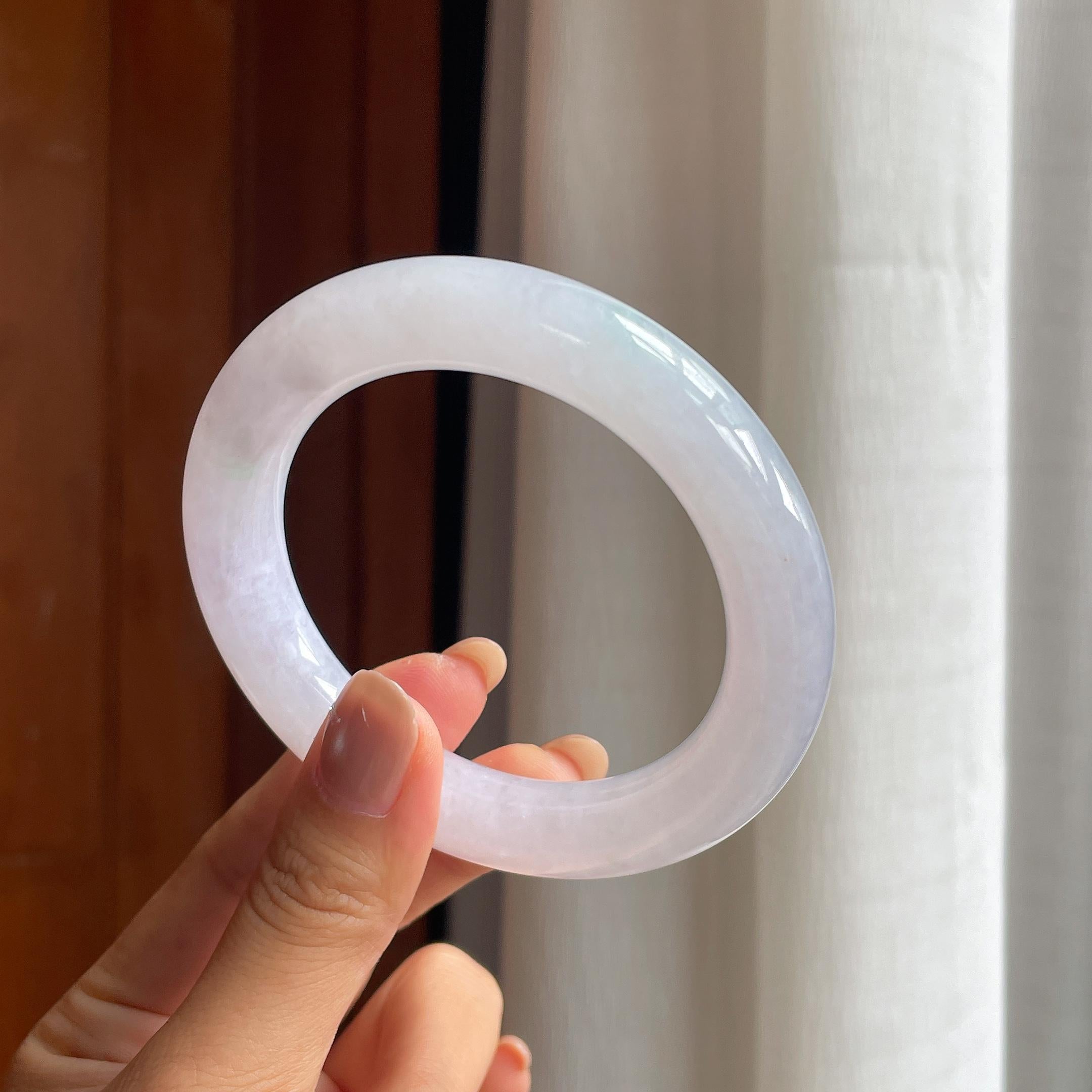 冰种淡春底翡翠圆条手镯（58.5mm）（yc419566）