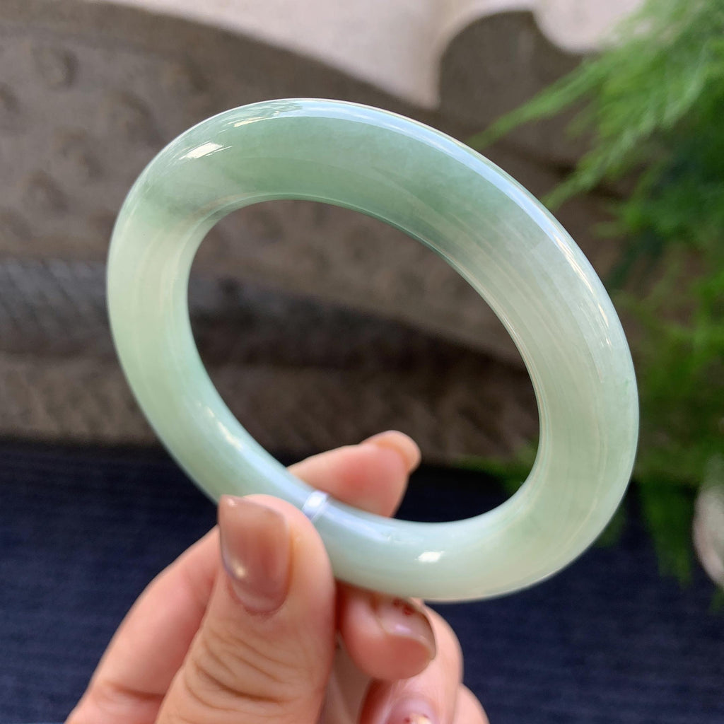 小圈口 糯种淡晴底圆条手镯 52圈口 天然缅甸A货翡翠（yc347592）