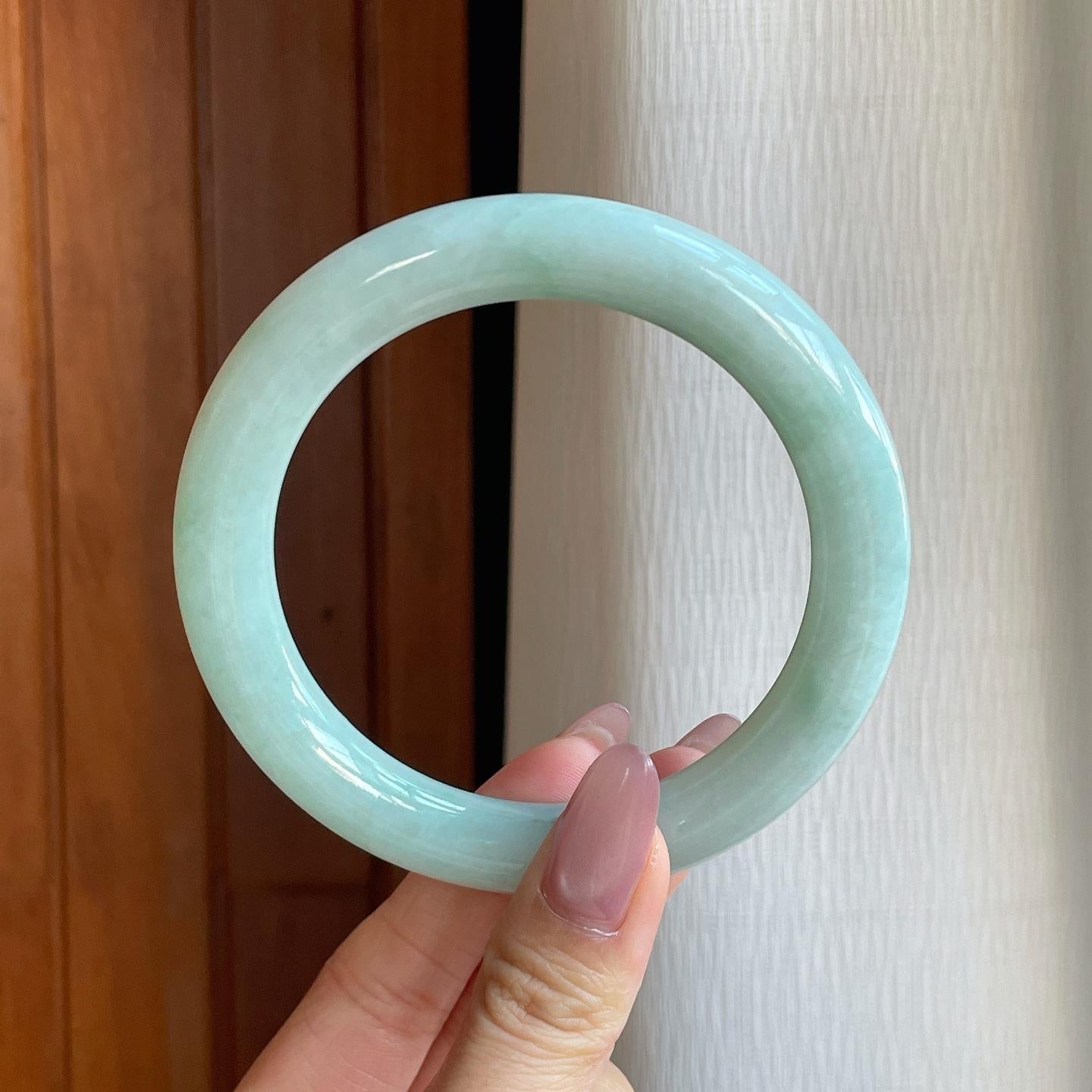 细糯冰晴底翡翠圆条手镯（63.6mm）（yc290088）