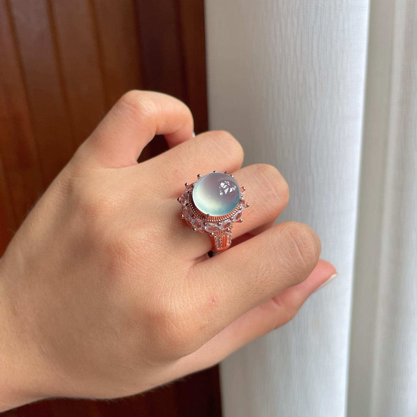 铜托冰种蓝底翡翠蛋面（yc253133）