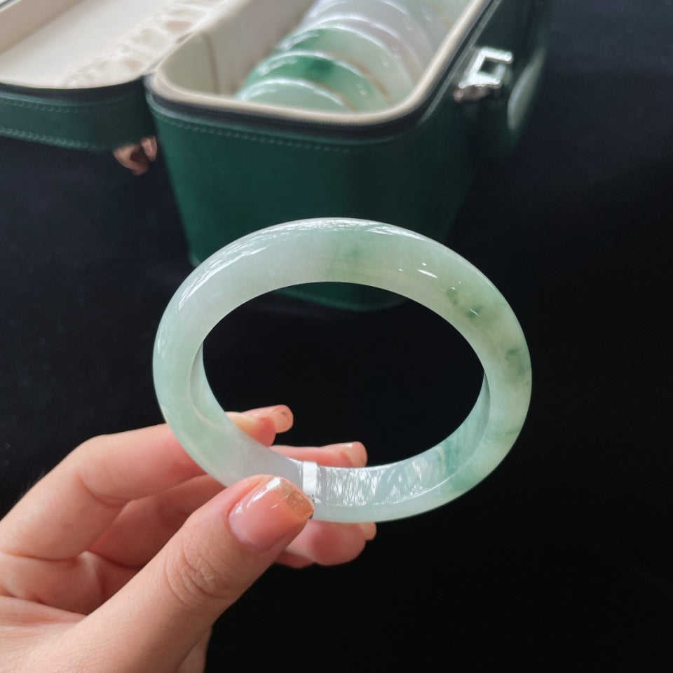 糯冰飘花正圈翡翠手镯（57.8mm）（yc019479）