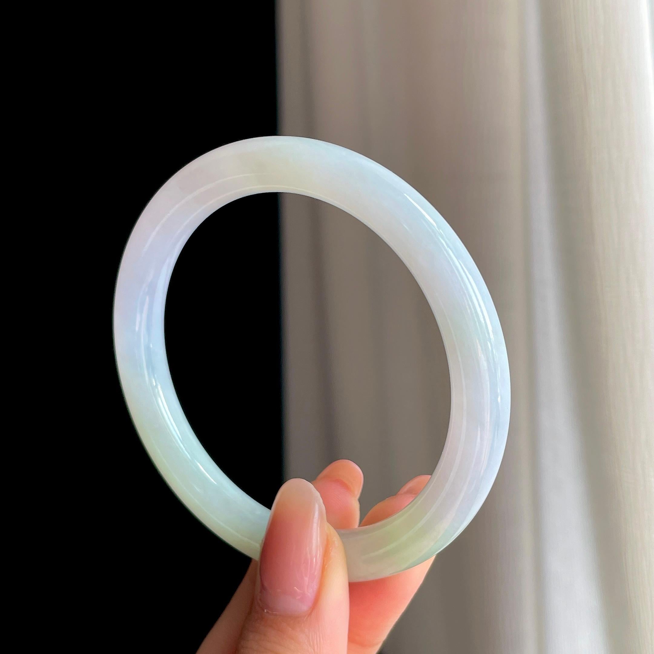 糯冰春彩翡翠圆条手镯（55.5mm)（yc342563）