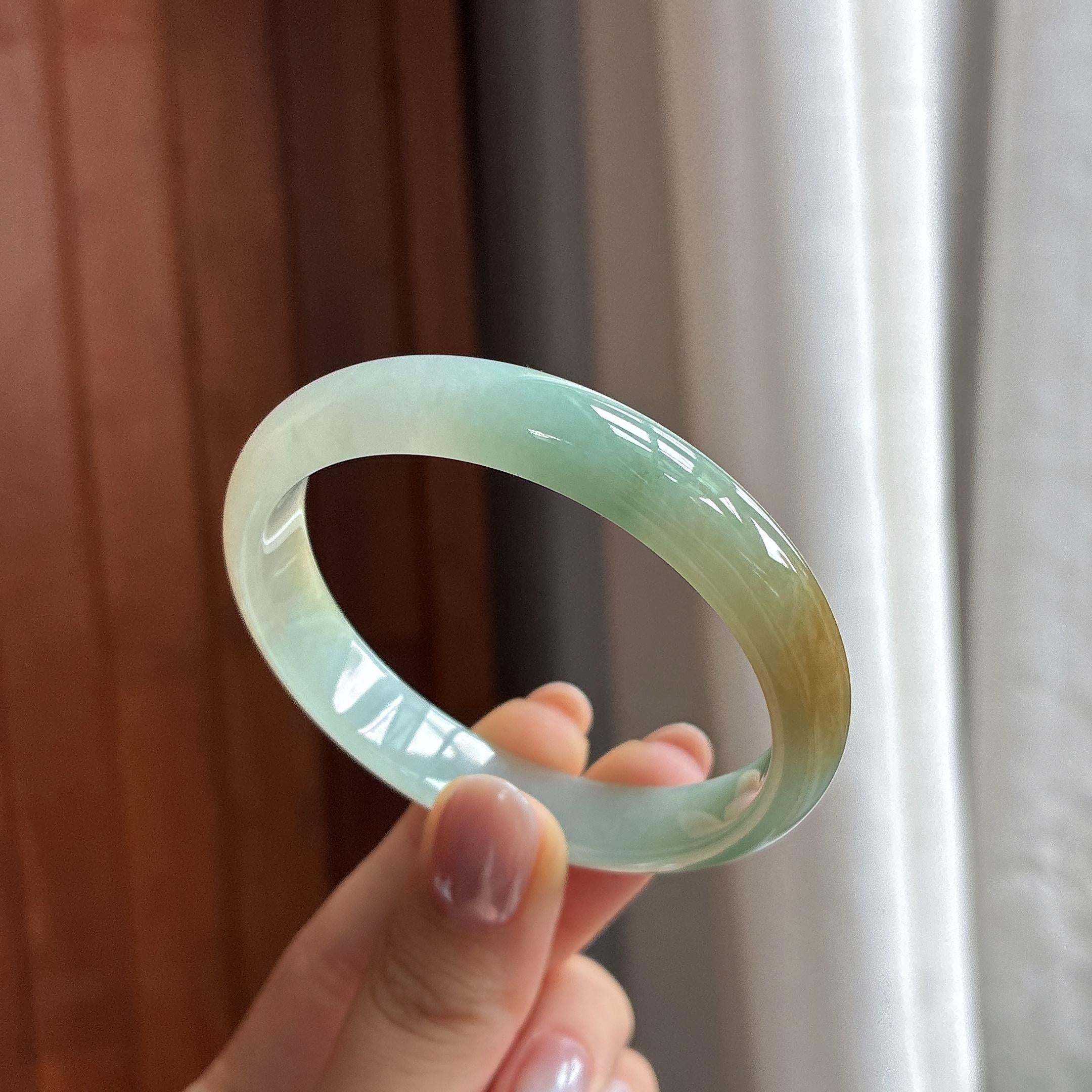 糯冰晴底飘黄特色正圈平安镯 52圈 天然缅甸Ａ货翡翠（yc487571）