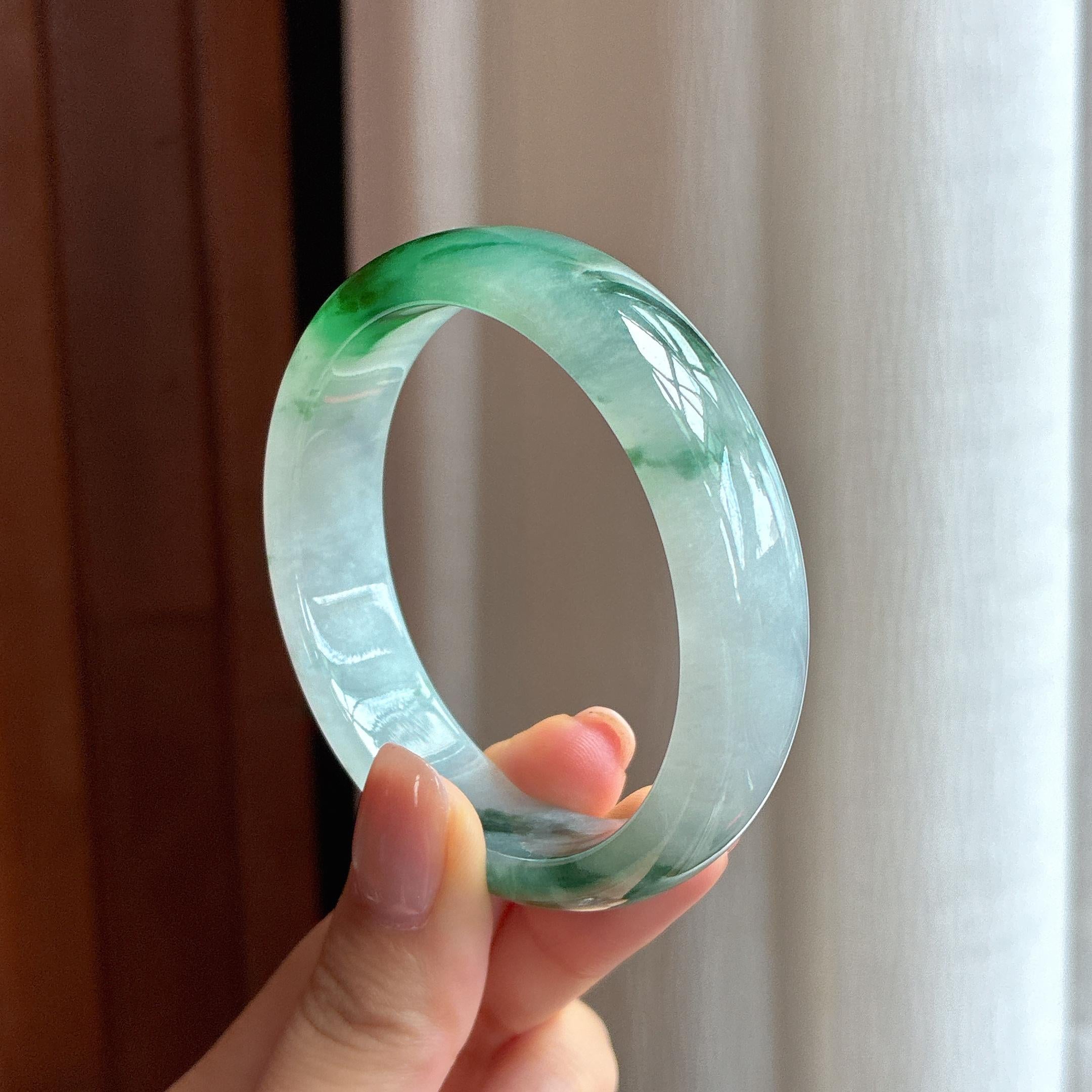 糯冰飘花宽版翡翠平安镯（54.4mm)（yc420167）