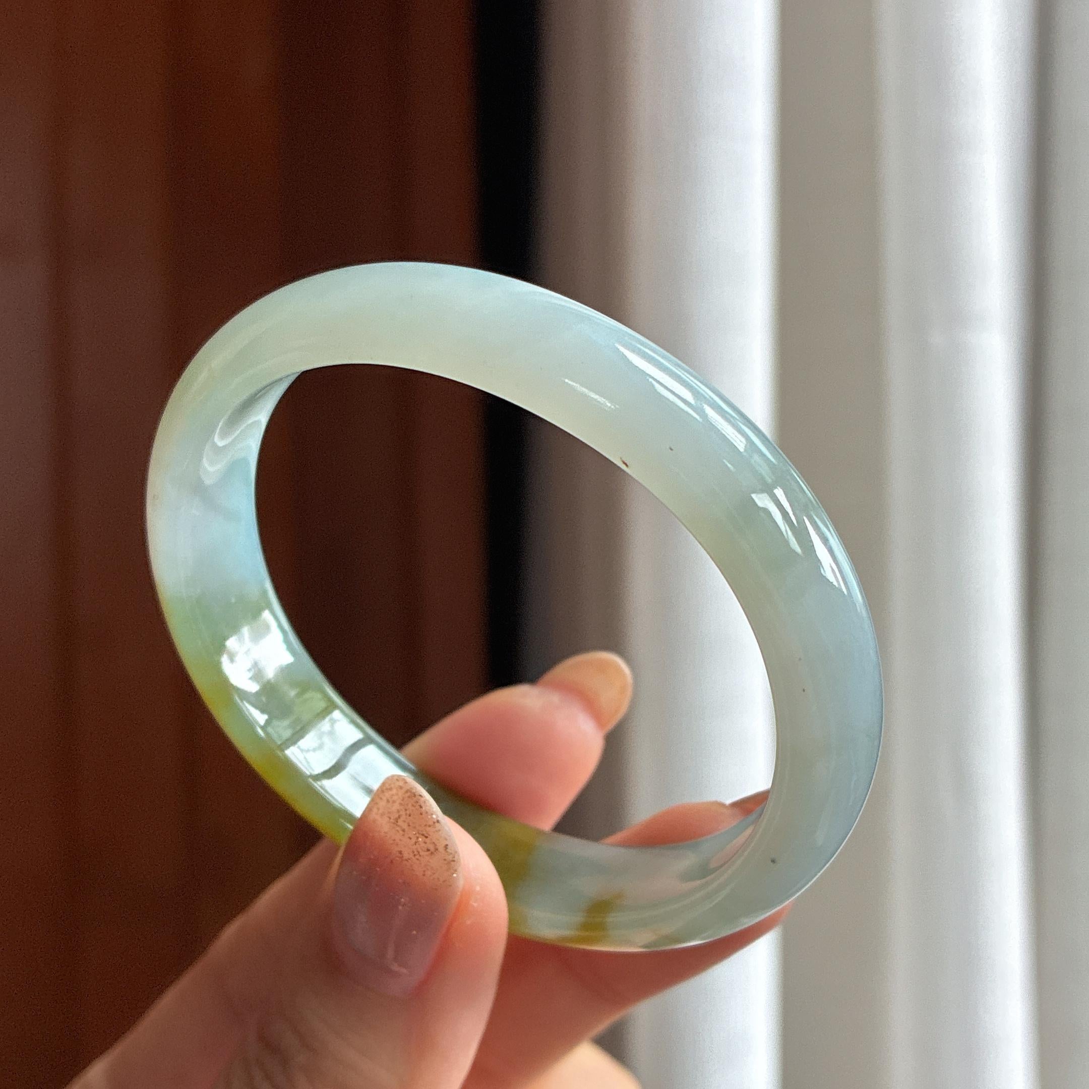 Vòng tay Hoàng phi ngọc phỉ thúy đặc sắc màu vàng băng tuyết 55 vòng Ngọc phỉ thúy tự nhiên loại A Myanmar (yc451497)