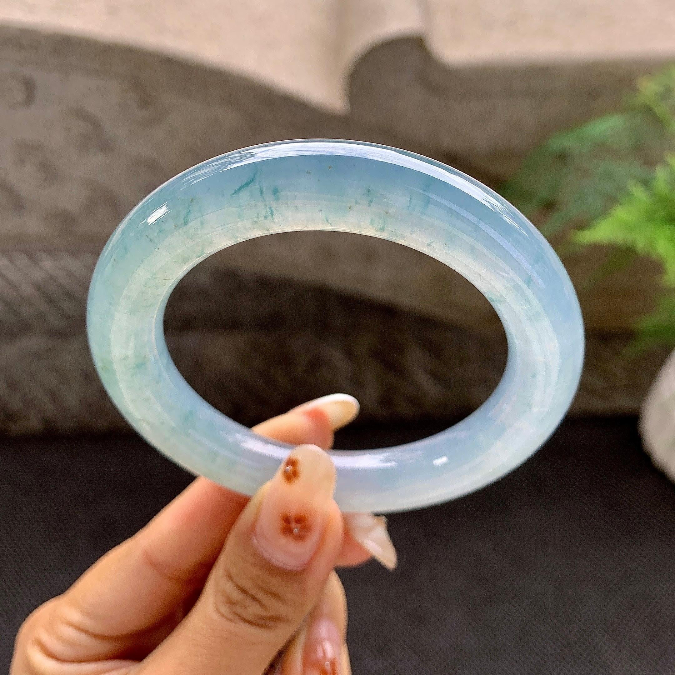 糯冰种飘花圆条手镯54.8mm（yc272773）