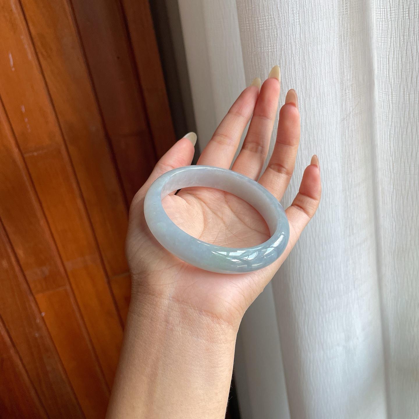 细糯种带底色翡翠平安镯（58.8mm）（yc220248）