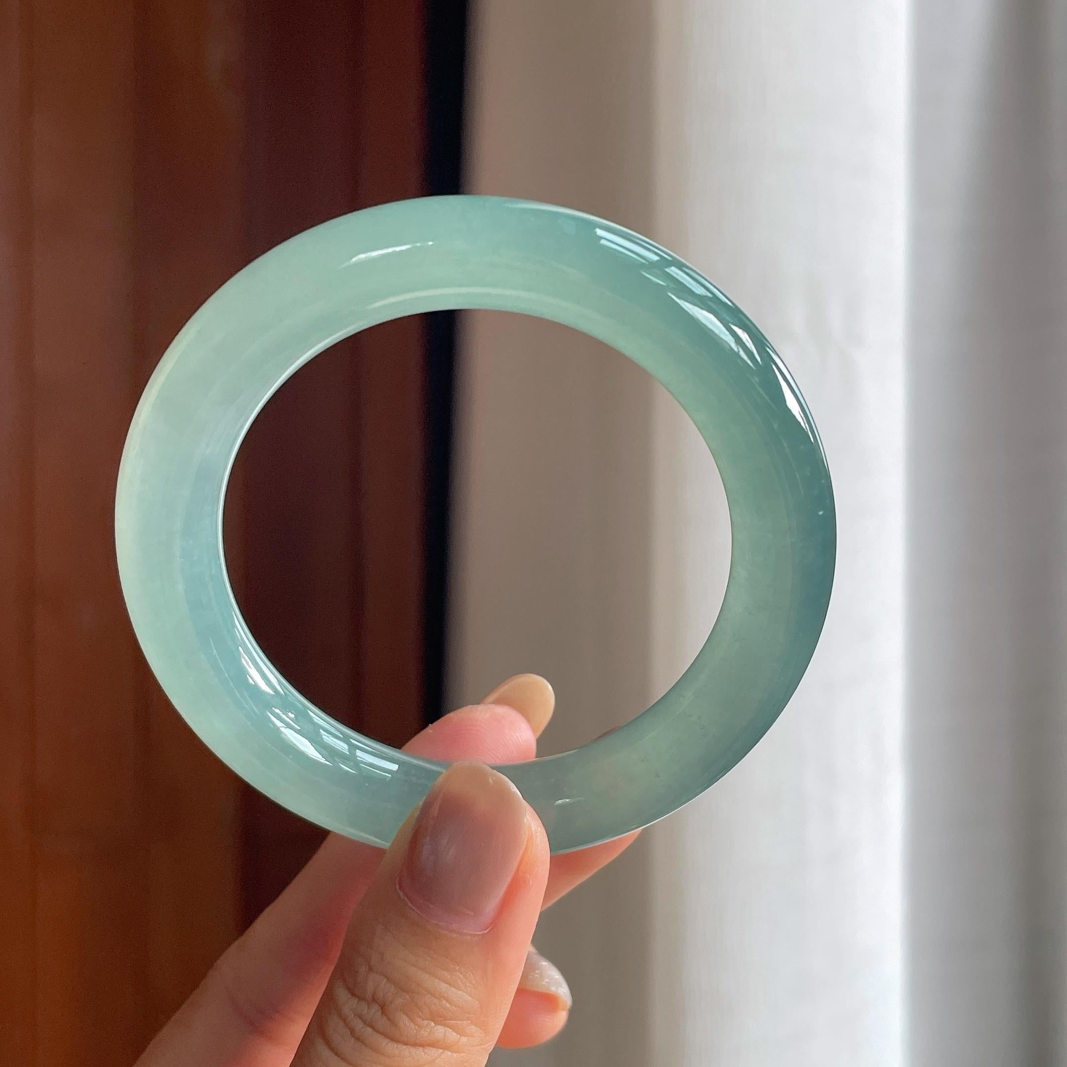 冰种蓝晴底翡翠圆条手镯(54mm)（yc415367）