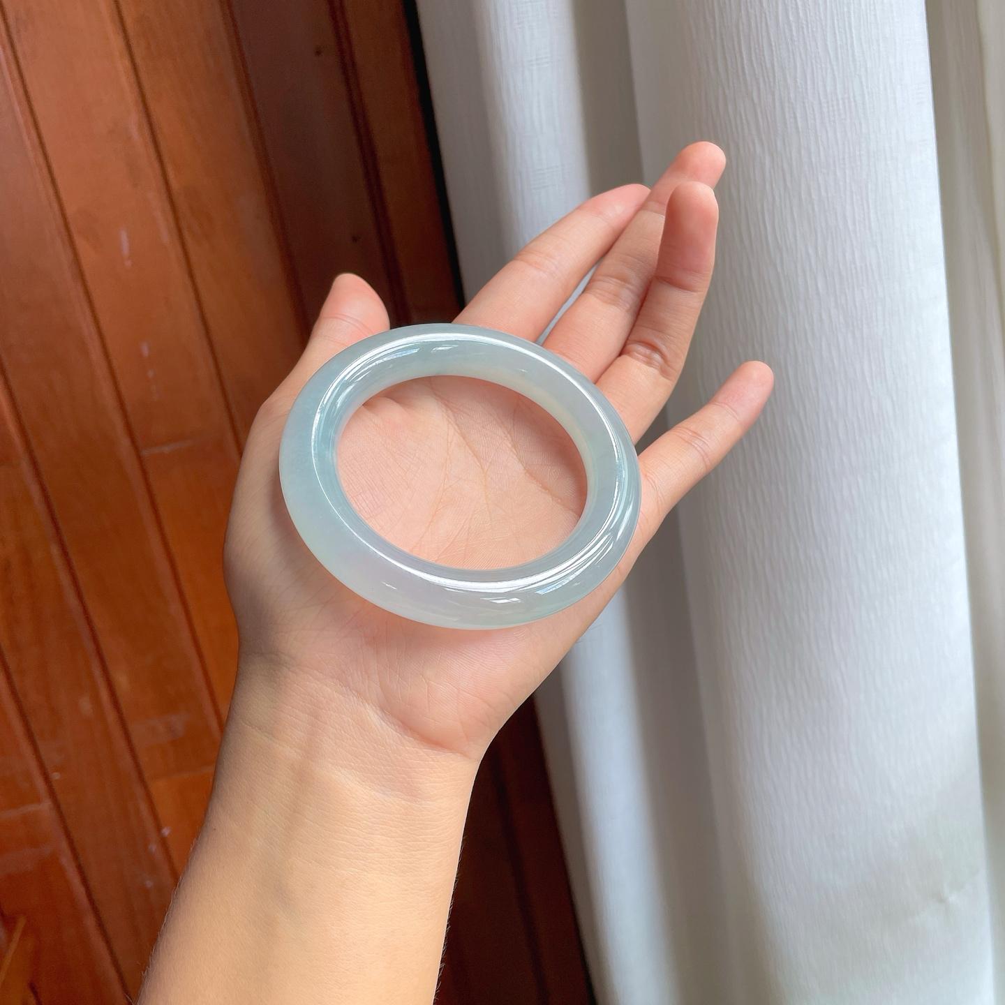 冰种蓝晴底翡翠圆条手镯（55mm）（yc247653）