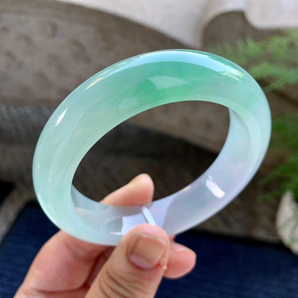 糯冰种飘绿宽版轮胎手镯（58.7mm）（yc243455）