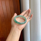糯冰湖水绿飘花翡翠贵妃镯（54.8mm）（yc312892）