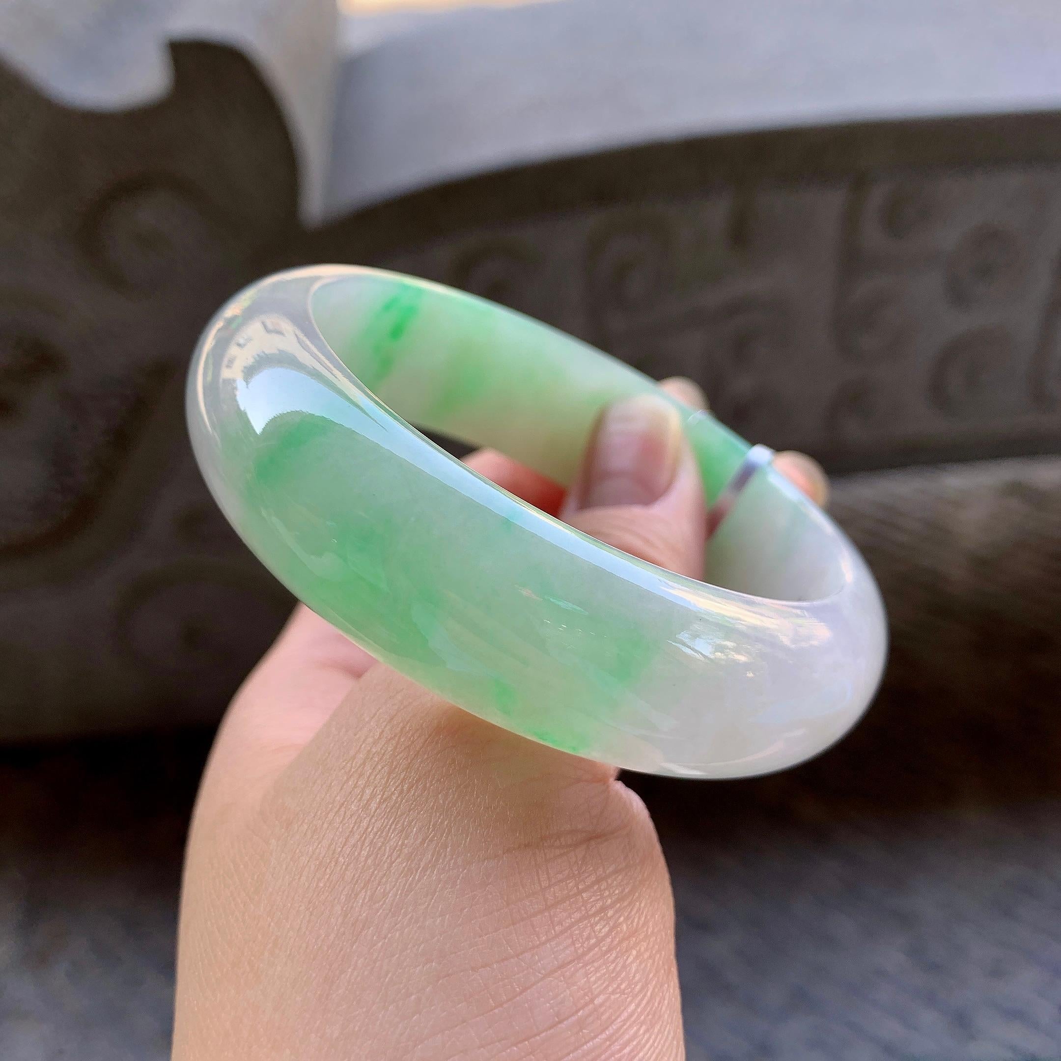 细糯种飘绿宽版轮胎手镯（58.7mm）（yc268950）