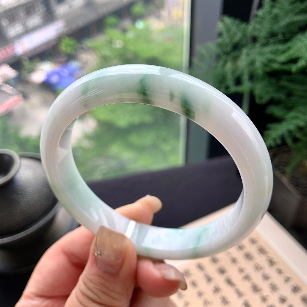 大圈口 细糯种飘绿花正圈平安镯 61.5圈口 天然缅甸A货翡翠（yc477614）