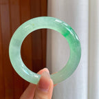 冰种飘绿花翡翠圆条手镯（54.5mm）（yc329510）