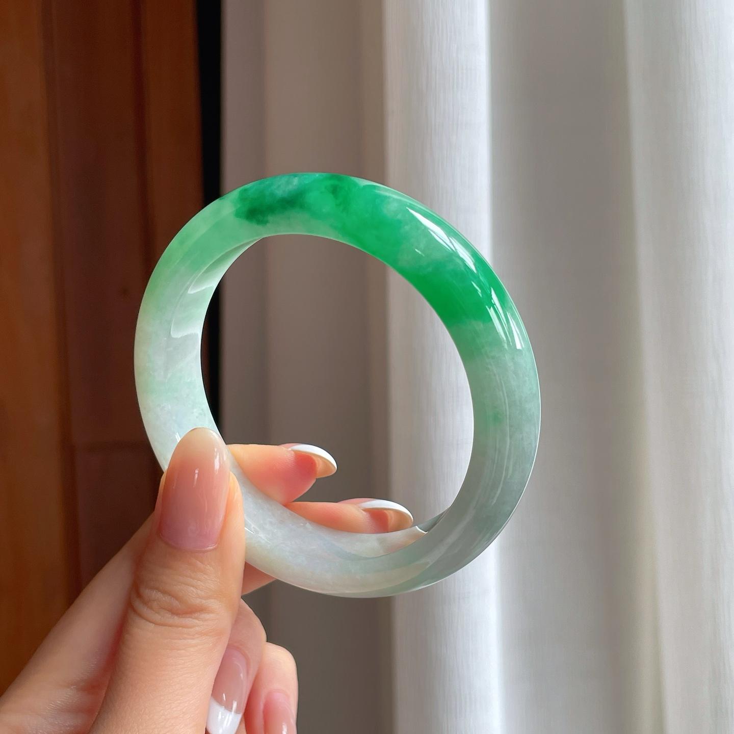 糯冰带色翡翠平安镯（56.3mm)（yc388727）