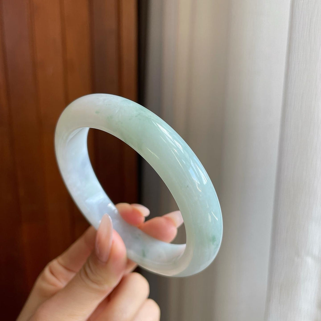 糯冰牛奶底飘花翡翠平安镯（62.8mm）（yc269677）