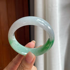 糯冰淡春底带色翡翠宽版镯（52.5mm）（yc400211）