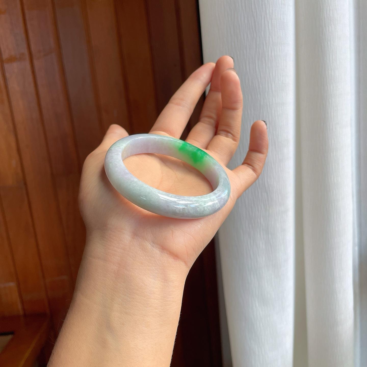 糯种带色翡翠平安镯（54.8mm）（yc276556）