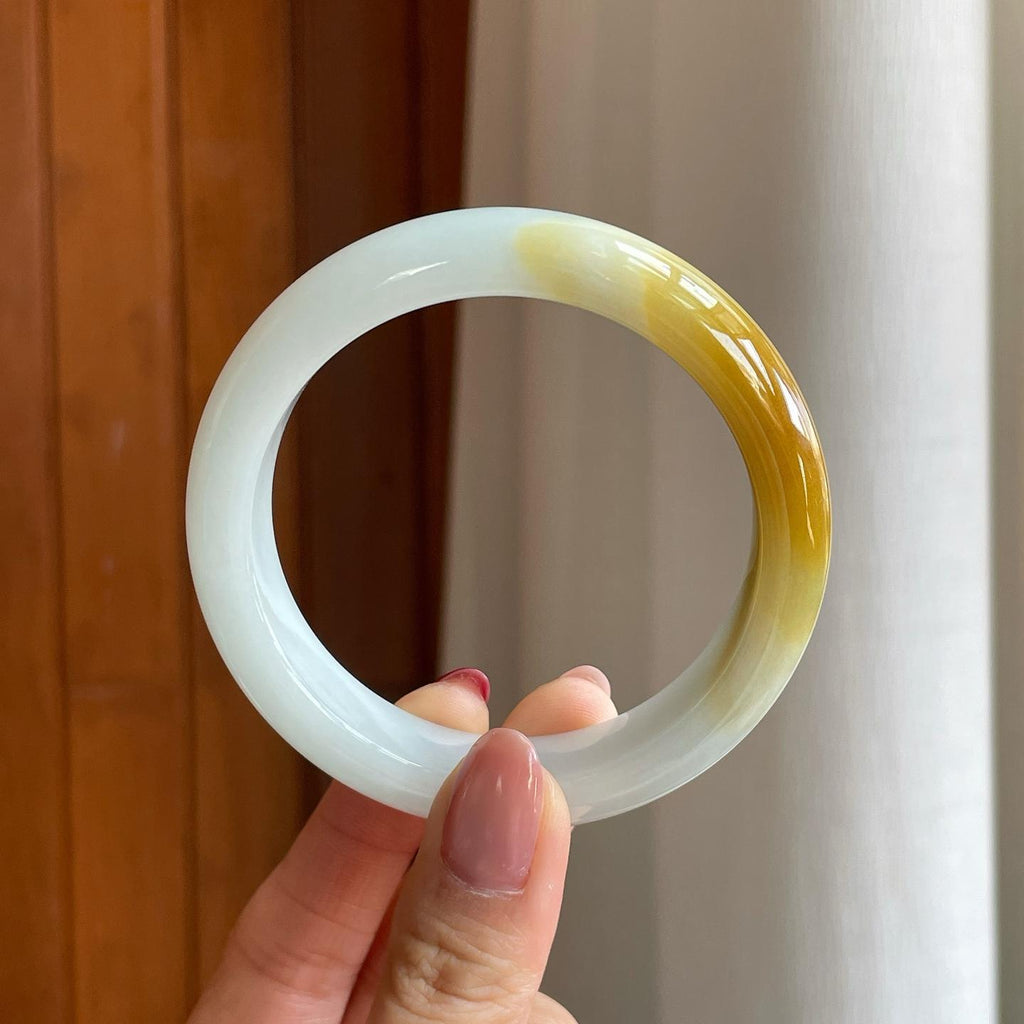 糯冰带黄翡翡翠平安镯（56.1mm）（yc302142）