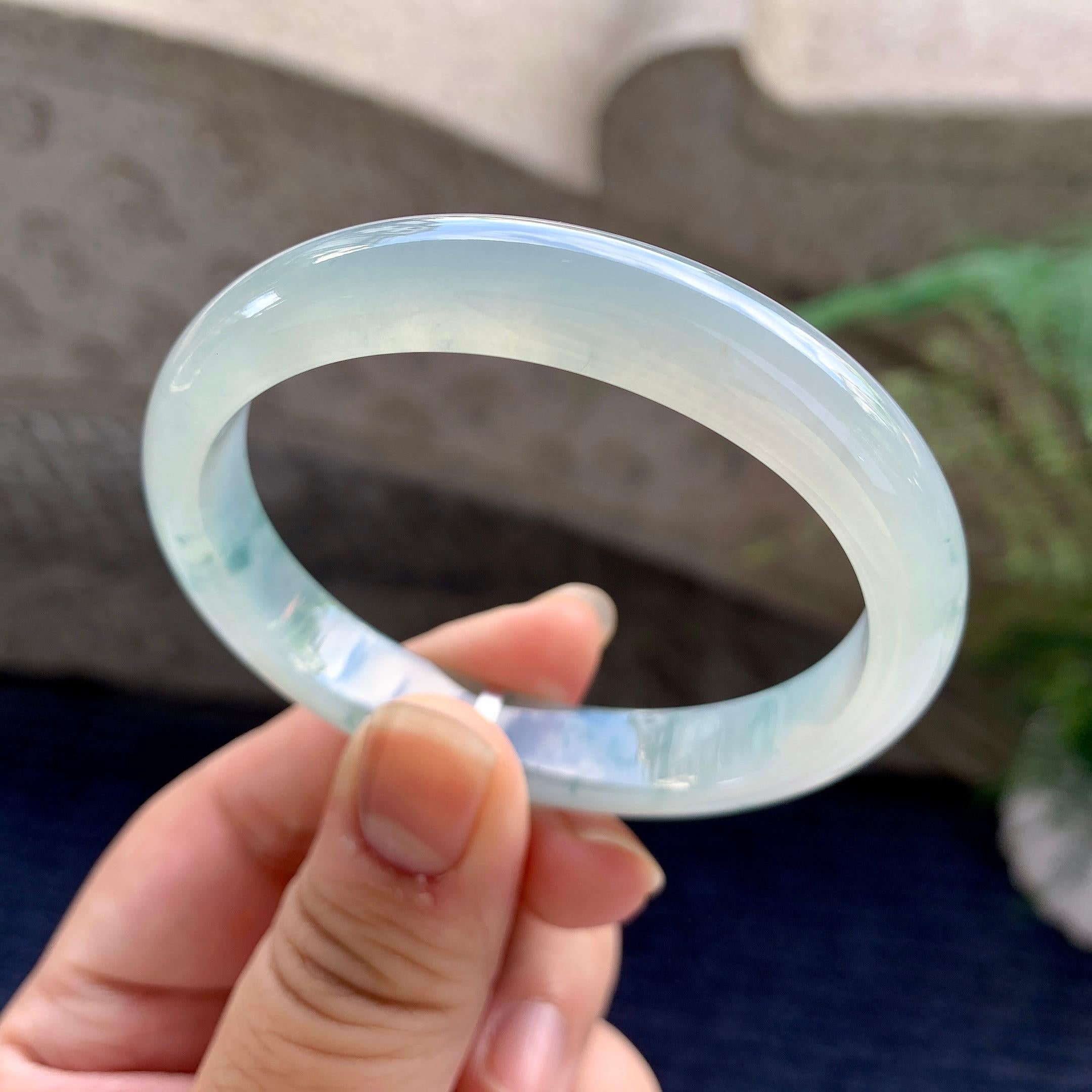 糯冰种飘花贵妃手镯（54.8mm）（yc223264）