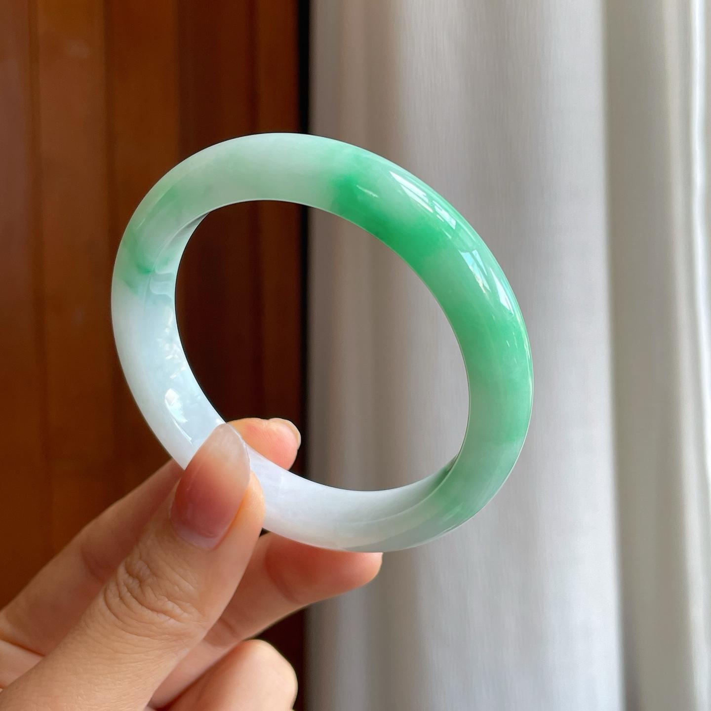 糯冰带色翡翠平安镯（56.5mm）（yc313013）