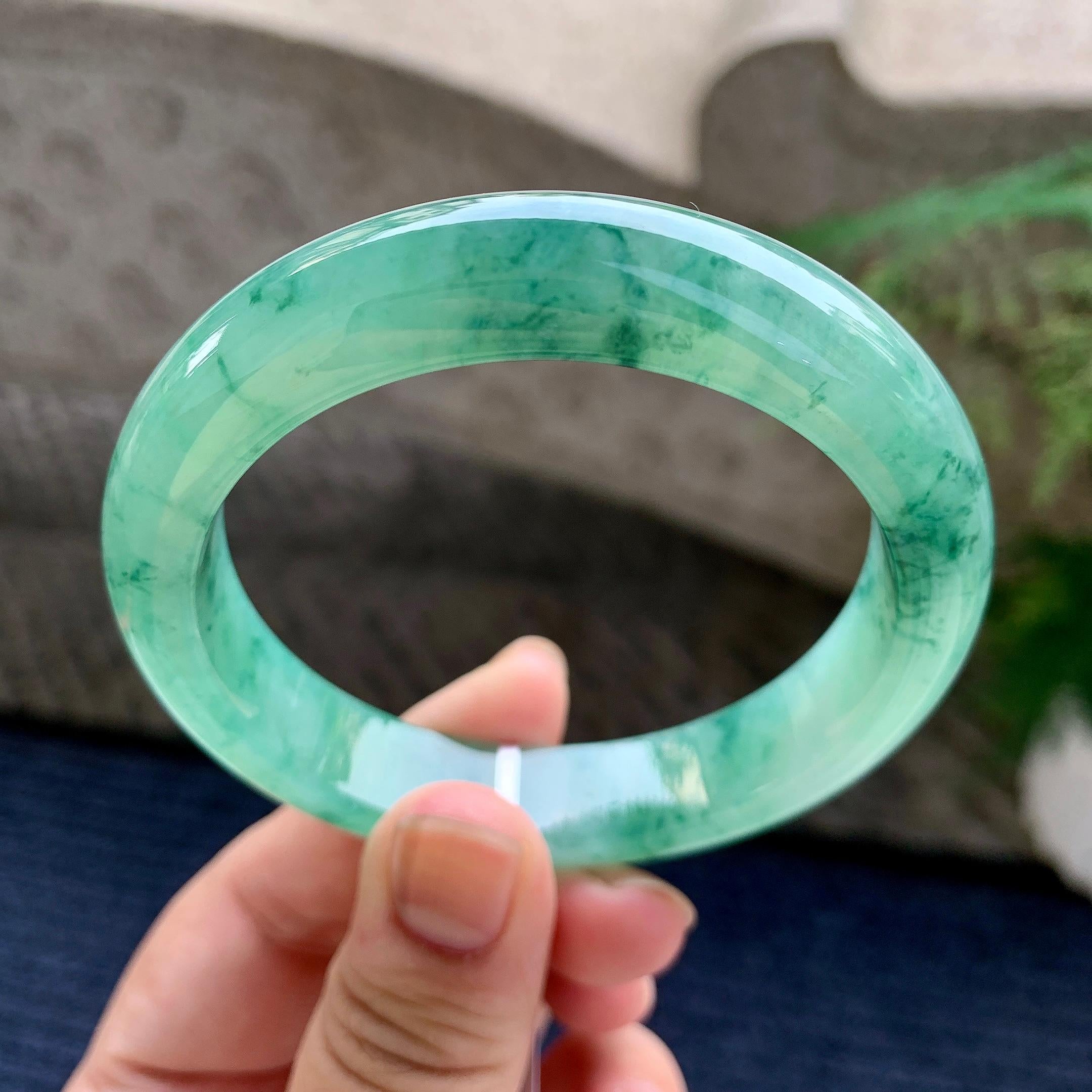 细糯种晴底飘花平安镯（57.4mm）（yc233901）