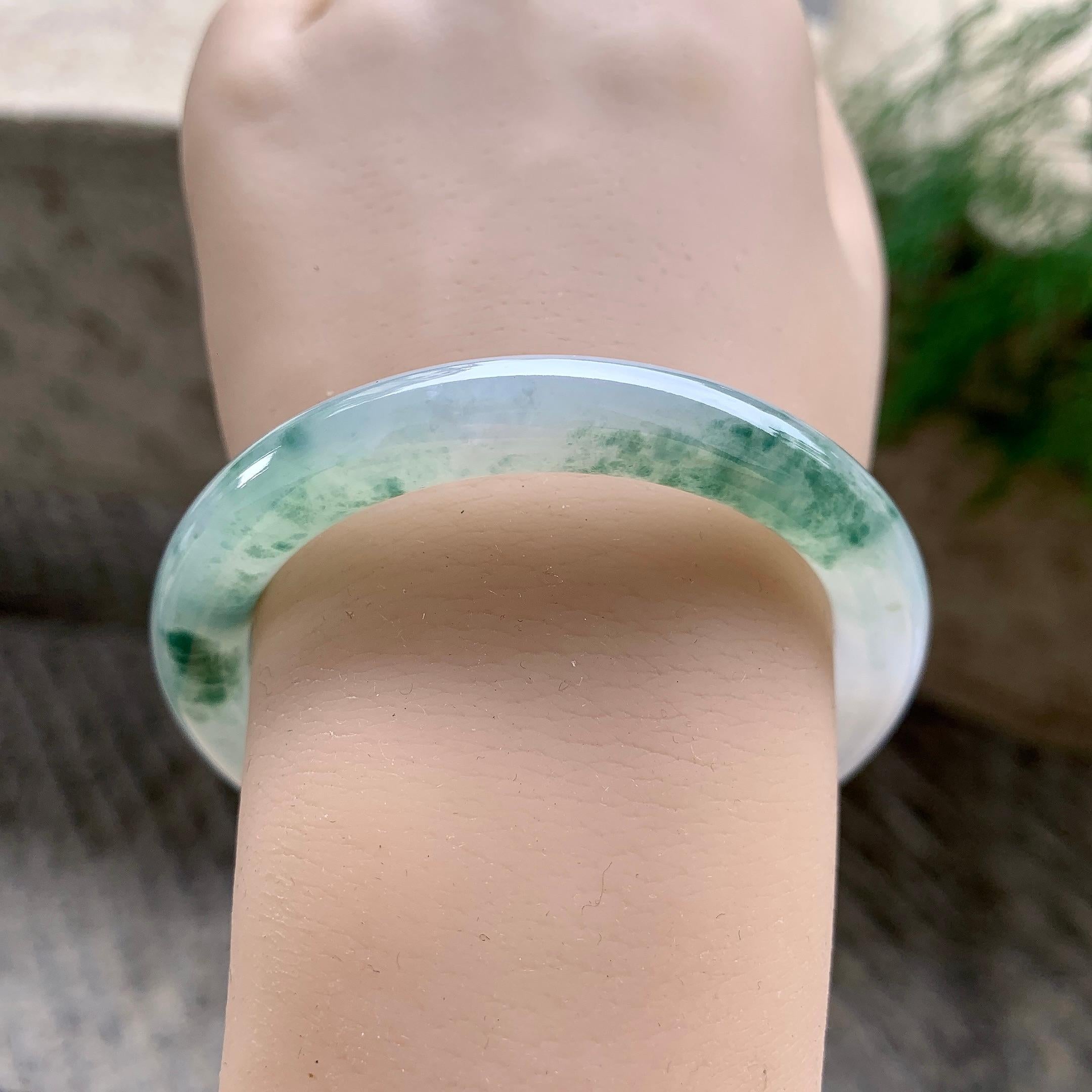 糯冰种飘绿花圆条手镯  53圈口  天然缅甸A货翡翠（yc452164）
