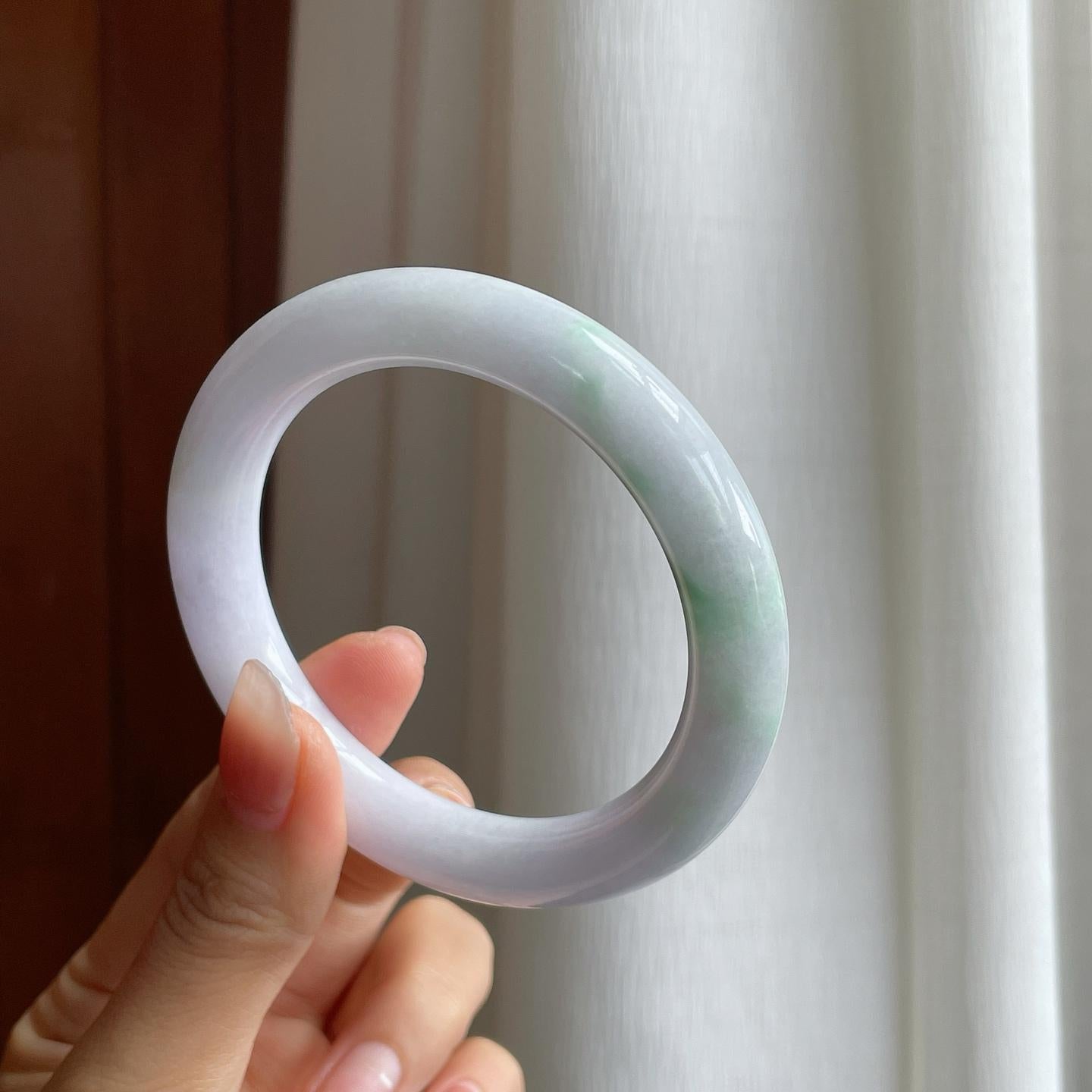糯冰淡春底带色翡翠圆条手镯（59.5mm）（yc312893）