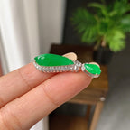 18k金钻镶糯冰种满绿随型吊坠（yc261148）