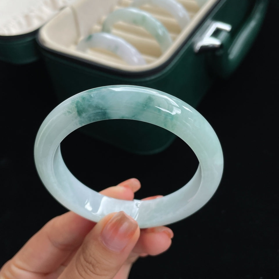 糯种飘蓝花正圈手镯翡翠手镯（55.8mm）（yc016630）