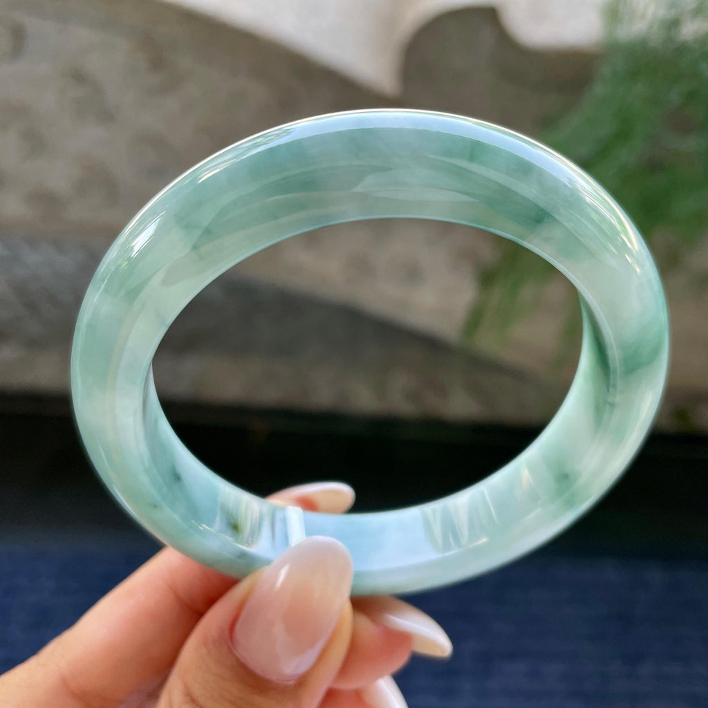 细糯种飘绿花正圈平安镯     57.2圈     天然缅甸A货翡翠（yc408852）