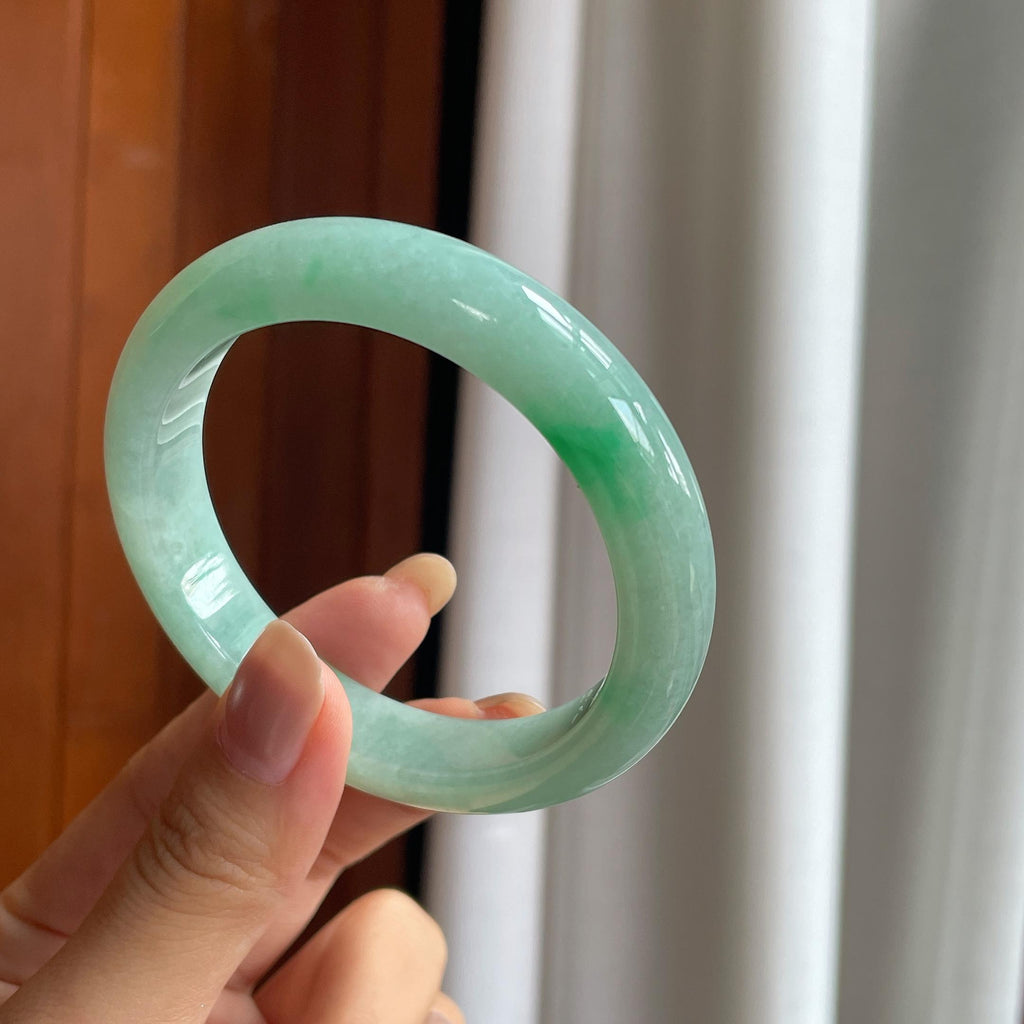 糯冰带色翡翠平安镯(56.5mm)（yc424557）