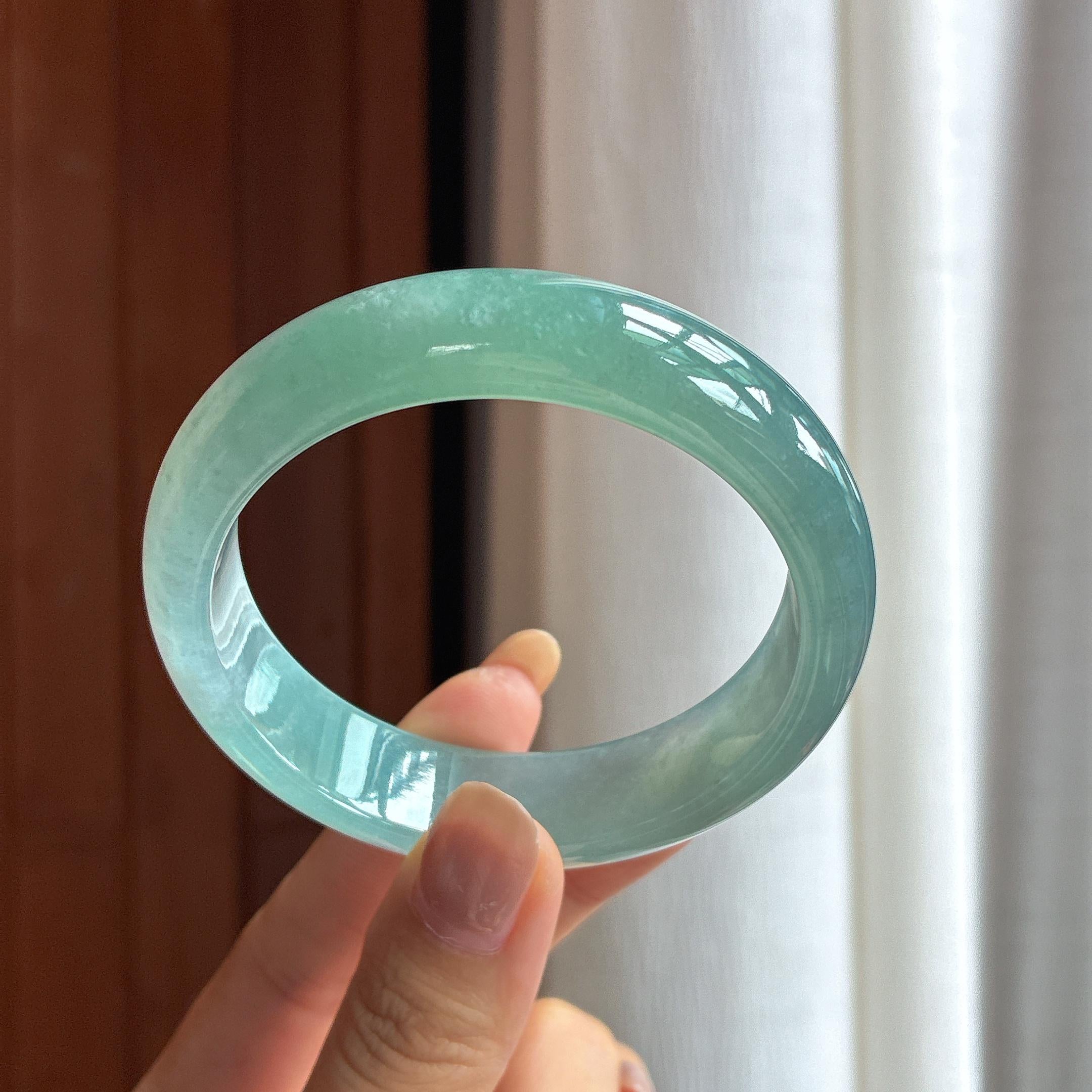 冰种湖水蓝宽版翡翠平安镯（57.8mm）（yc420191）