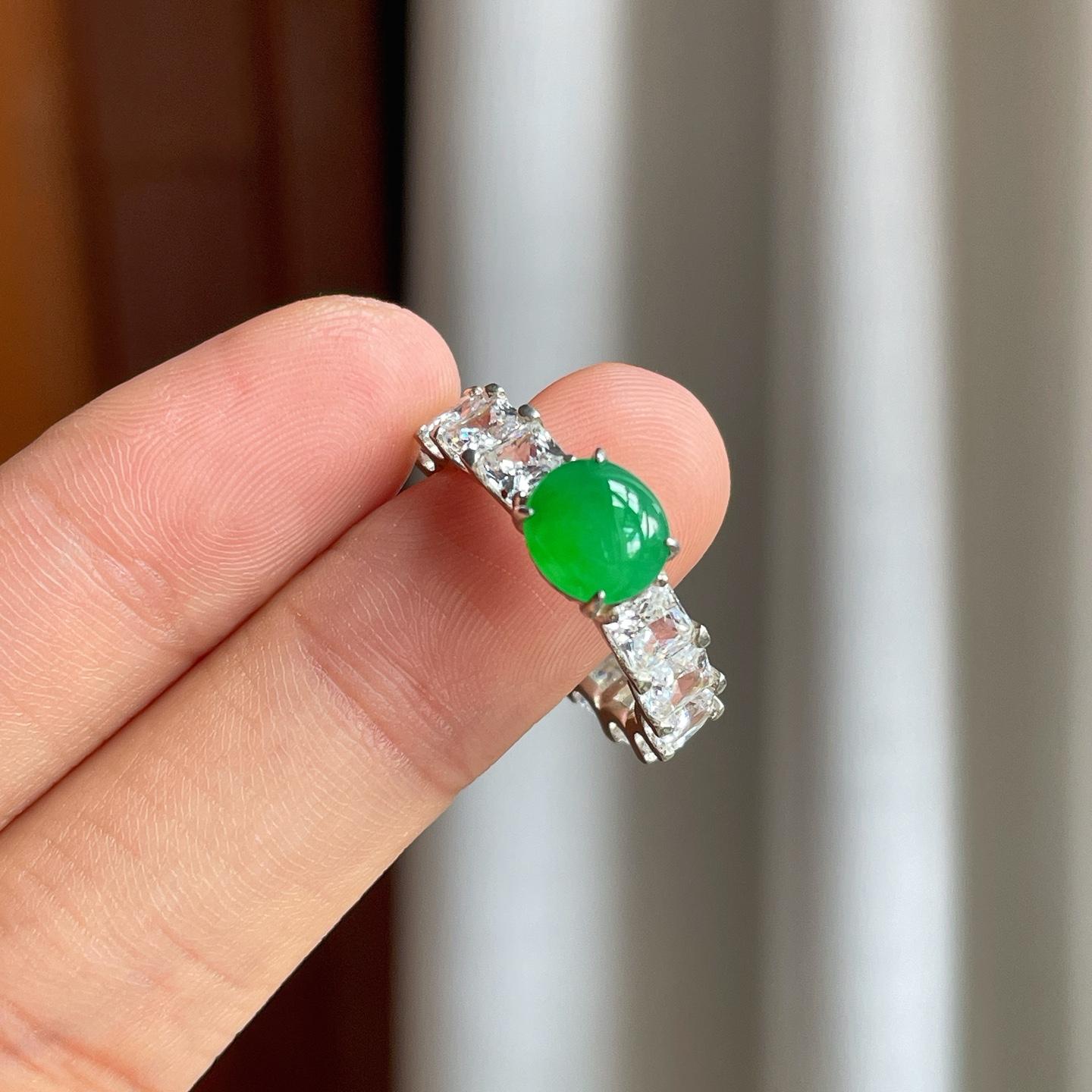 铜托冰种满绿翡翠蛋面（yc247642）