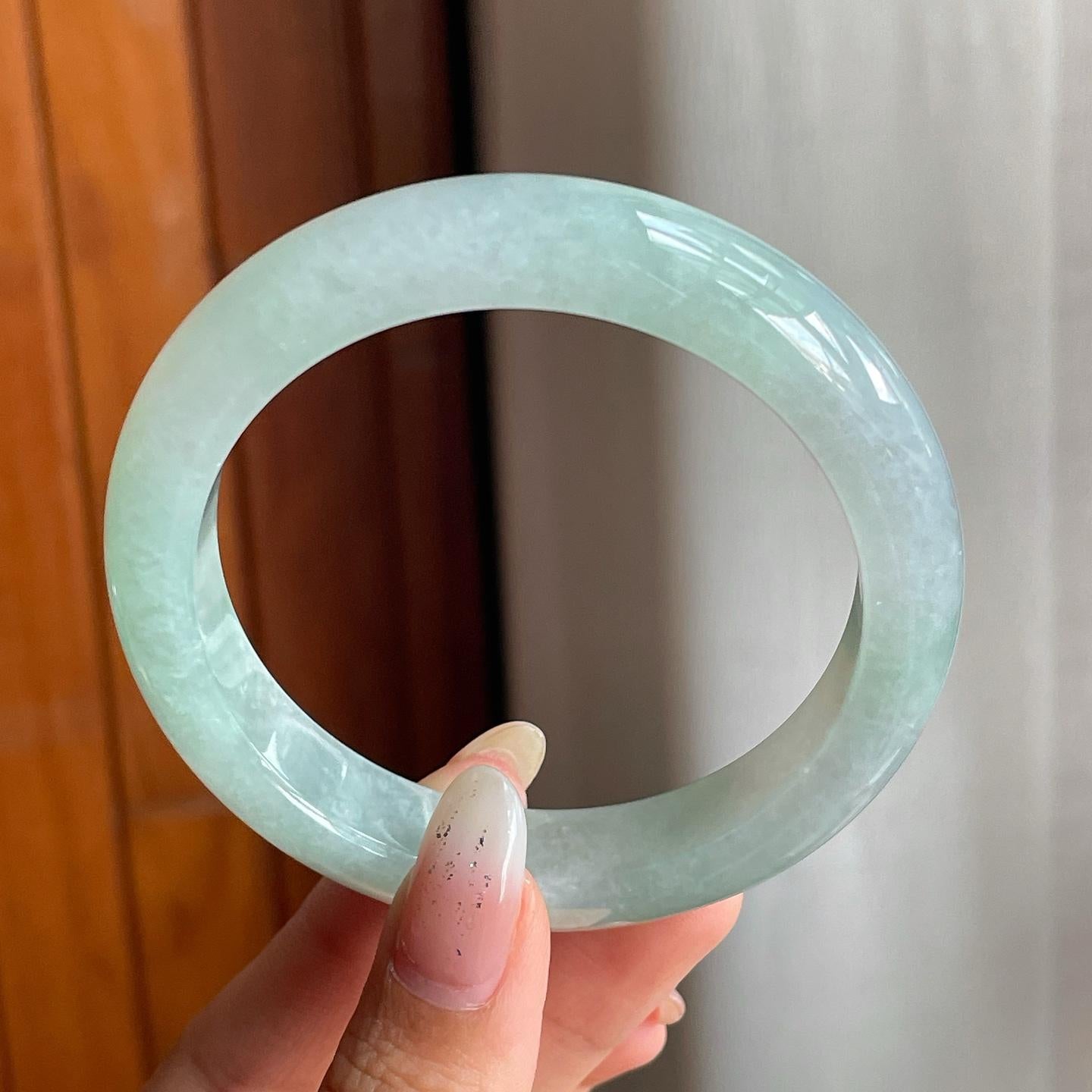 糯冰种晴底飘绿花翡翠平安镯（55.3mm）（yc216829）