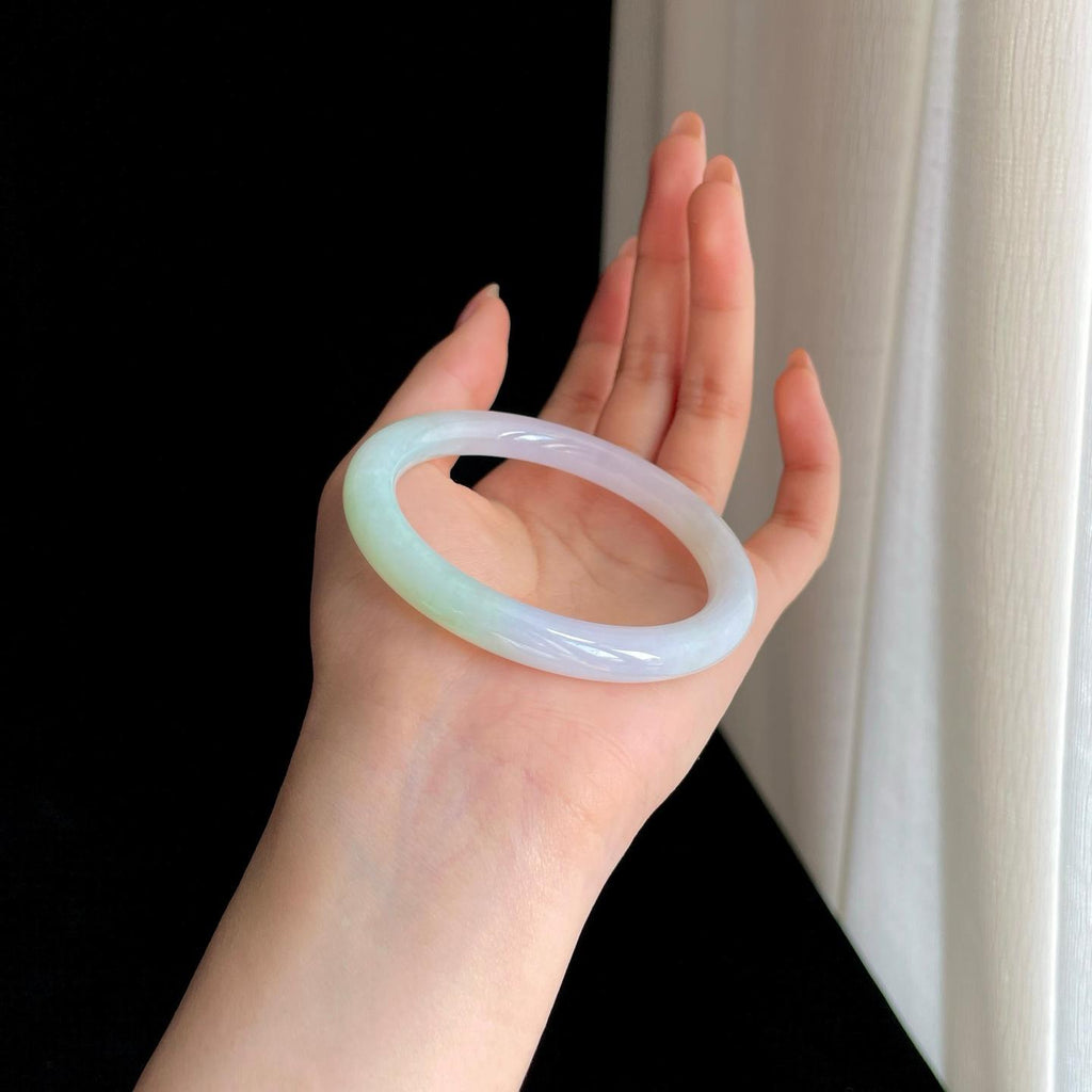 糯冰春彩翡翠圆条手镯（55.5mm)（yc342563）