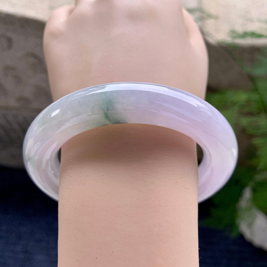 细糯种淡粉底飘花圆条手镯（59mm）
