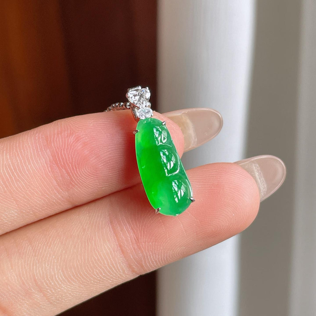 18k金镶冰种满绿翡翠豆子（yc246179）