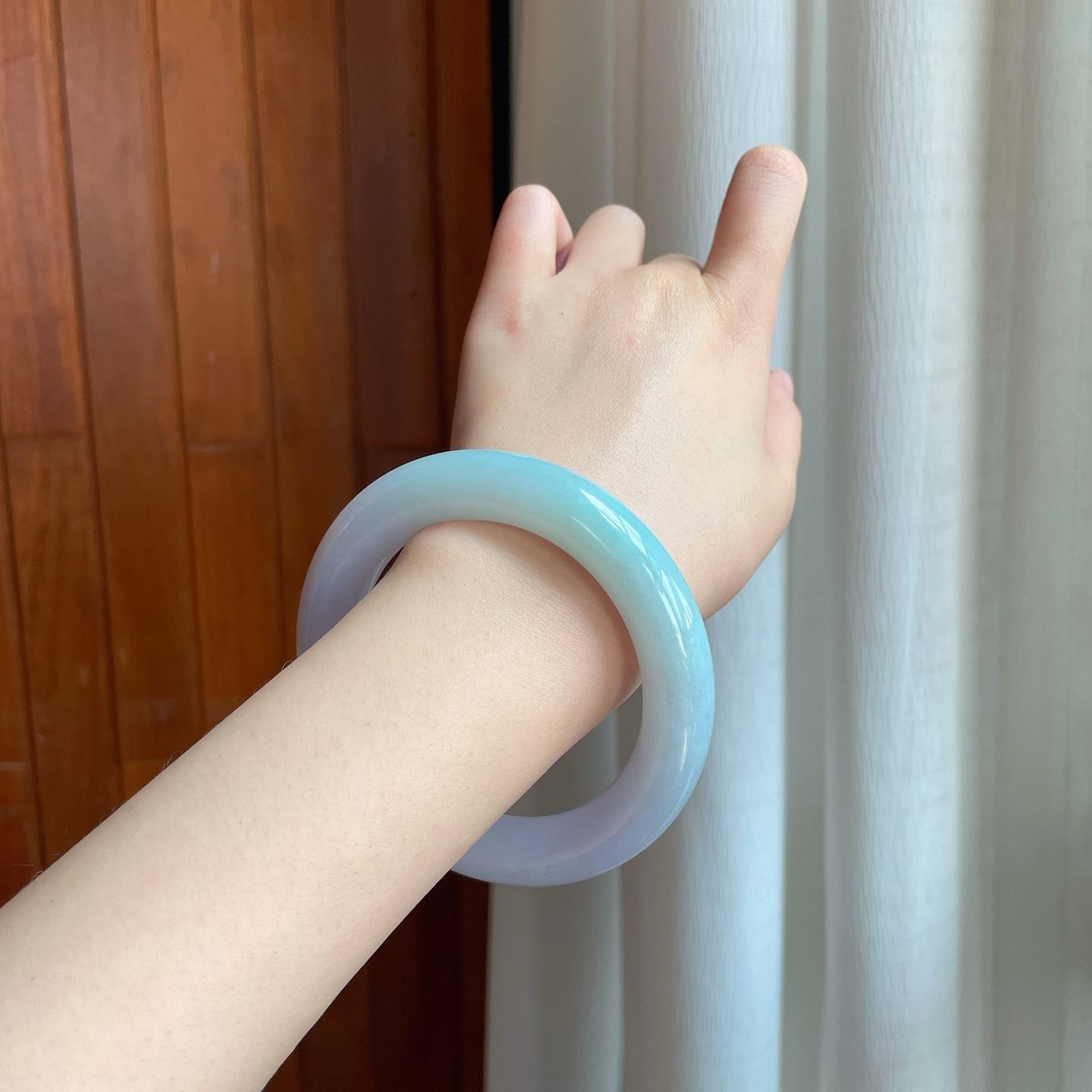 糯冰淡春彩翡翠圆条手镯（59mm）（yc376709）