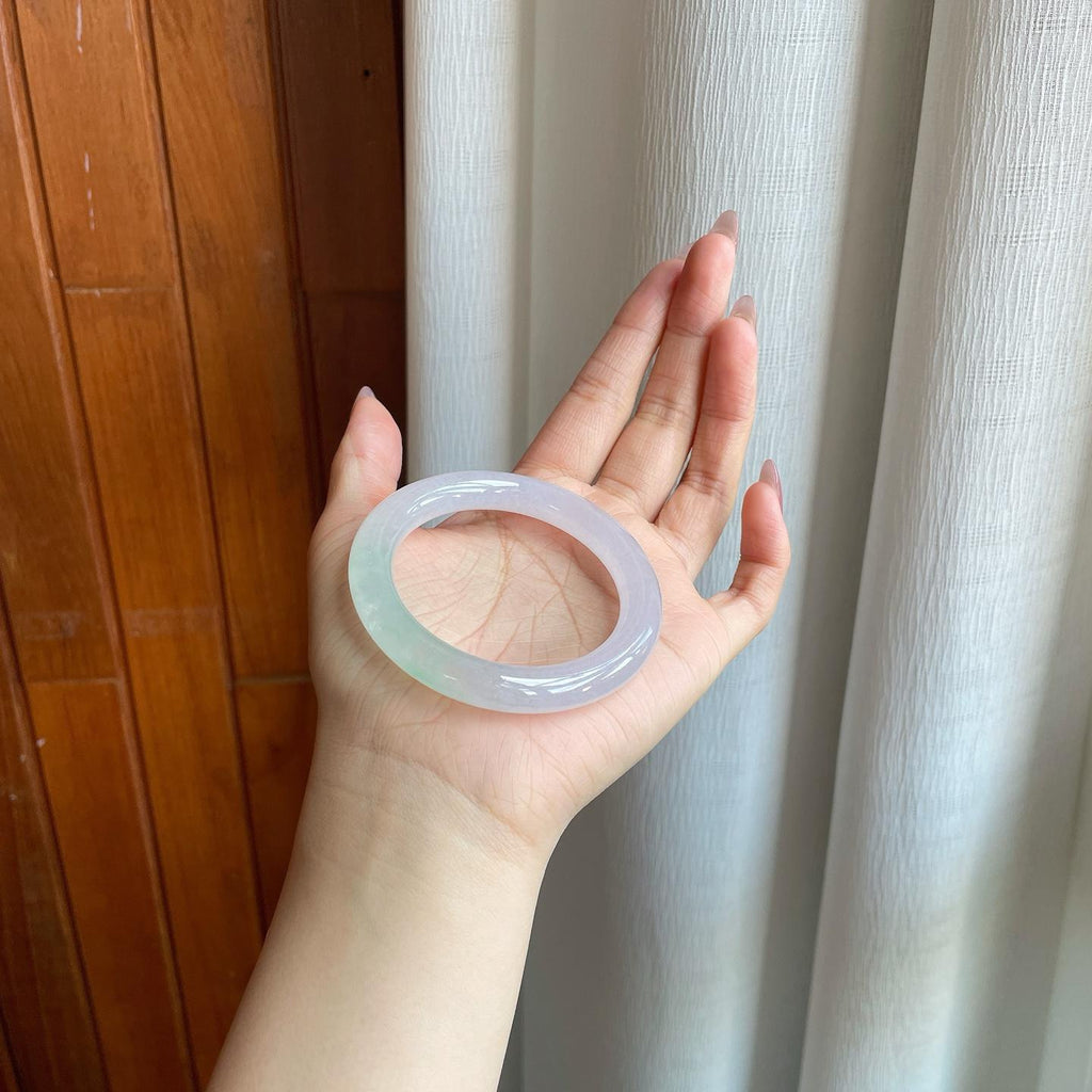 冰种淡椿彩翡翠圆条手镯（52mm）（yc287980）