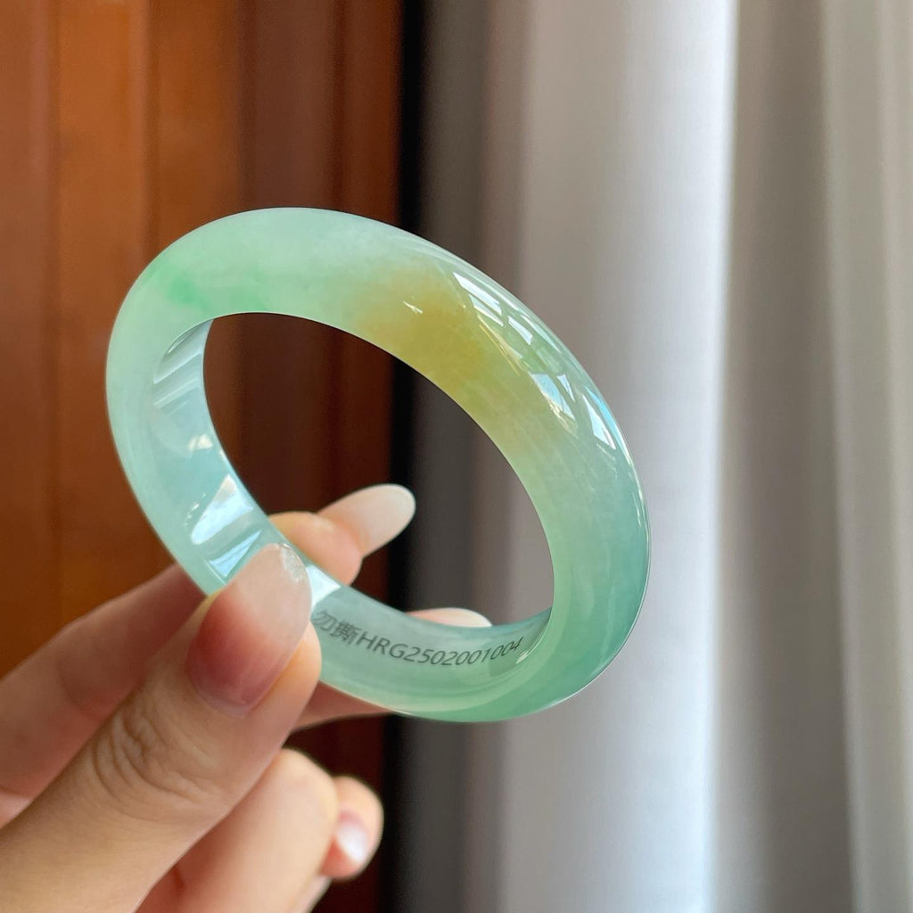 冰种晴绿底飘黄翡翠平安镯（51mm）（yc264133）