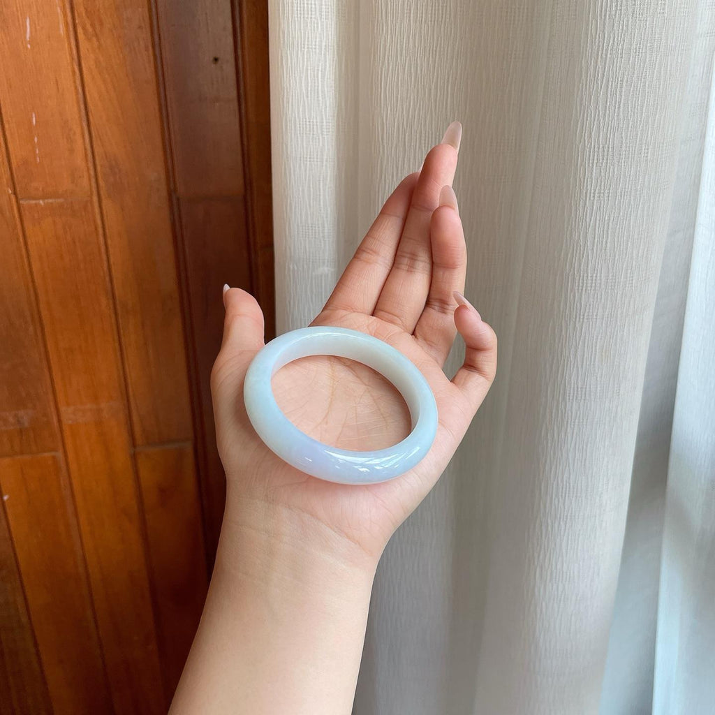 细糯冰带一抹春翡翠平安镯（53mm）（yc278074）