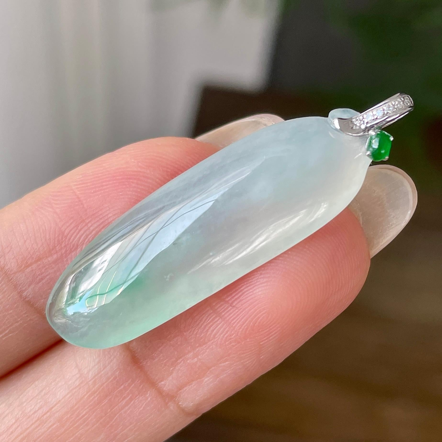 18k金钻镶冰种飘绿花福瓜吊坠    天然缅甸A货翡翠（yc348300）