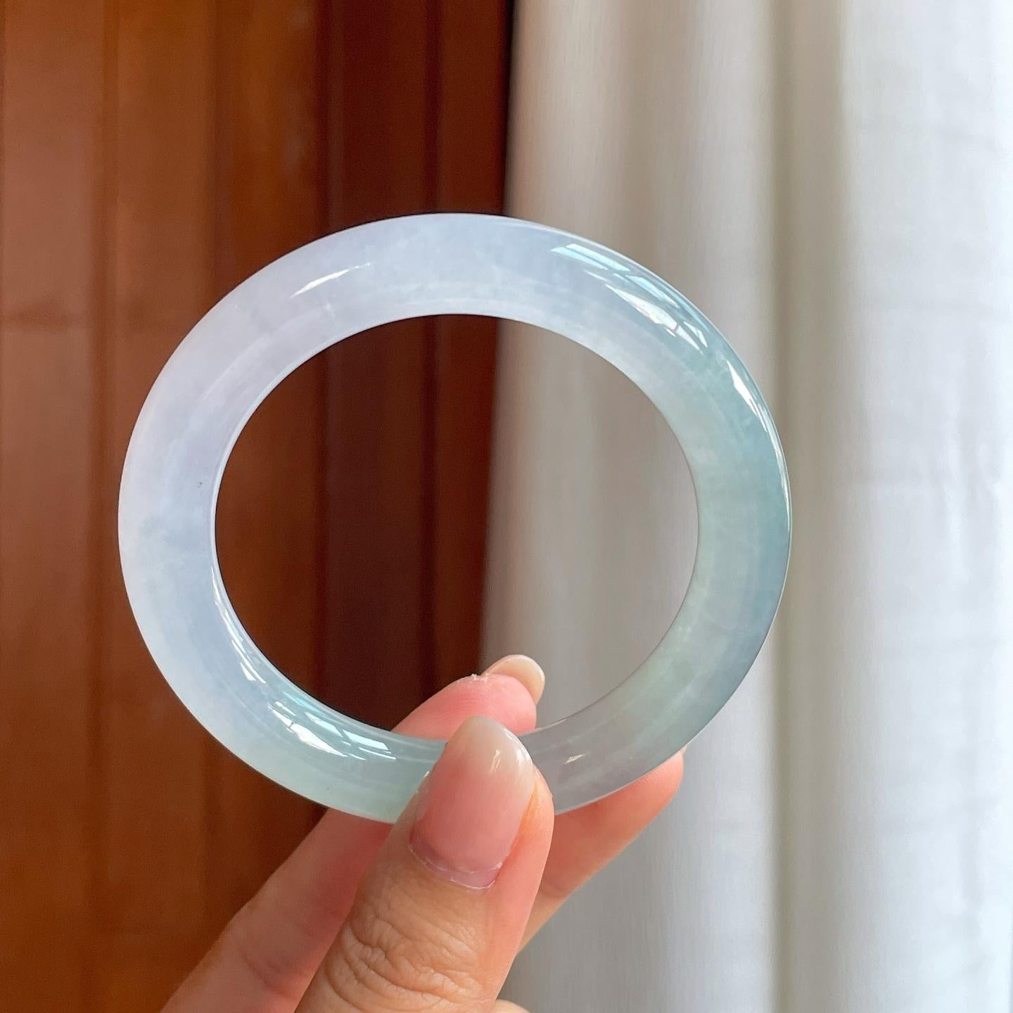 冰种淡春彩底翡翠圆条手镯（54mm）（yc408419）