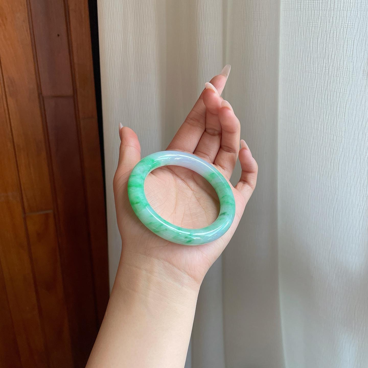 细糯冰飘花翡翠圆条手镯（54.3mm）（yc272908）