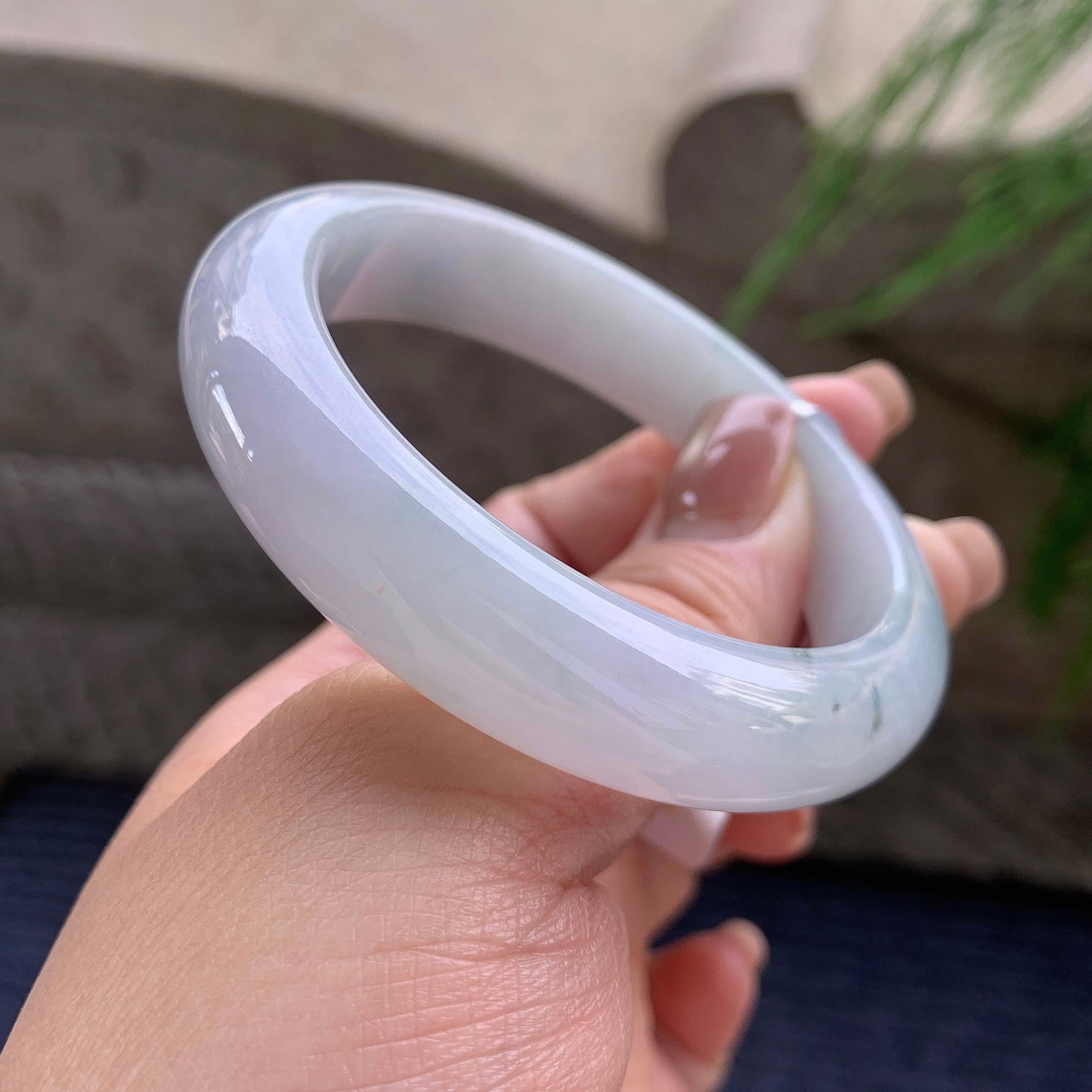 细糯种飘绿花正圈平安镯 53.5圈口 天然缅甸A货翡翠（yc350637）