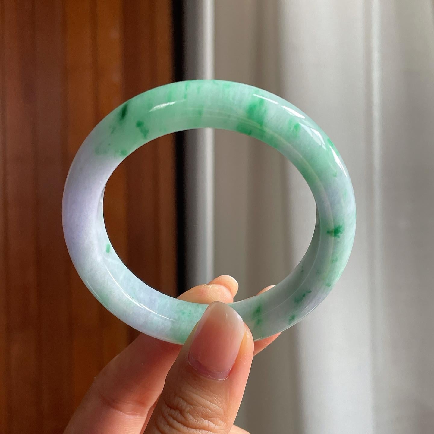 糯冰紫底带色翡翠平安镯（53mm）（yc400228）