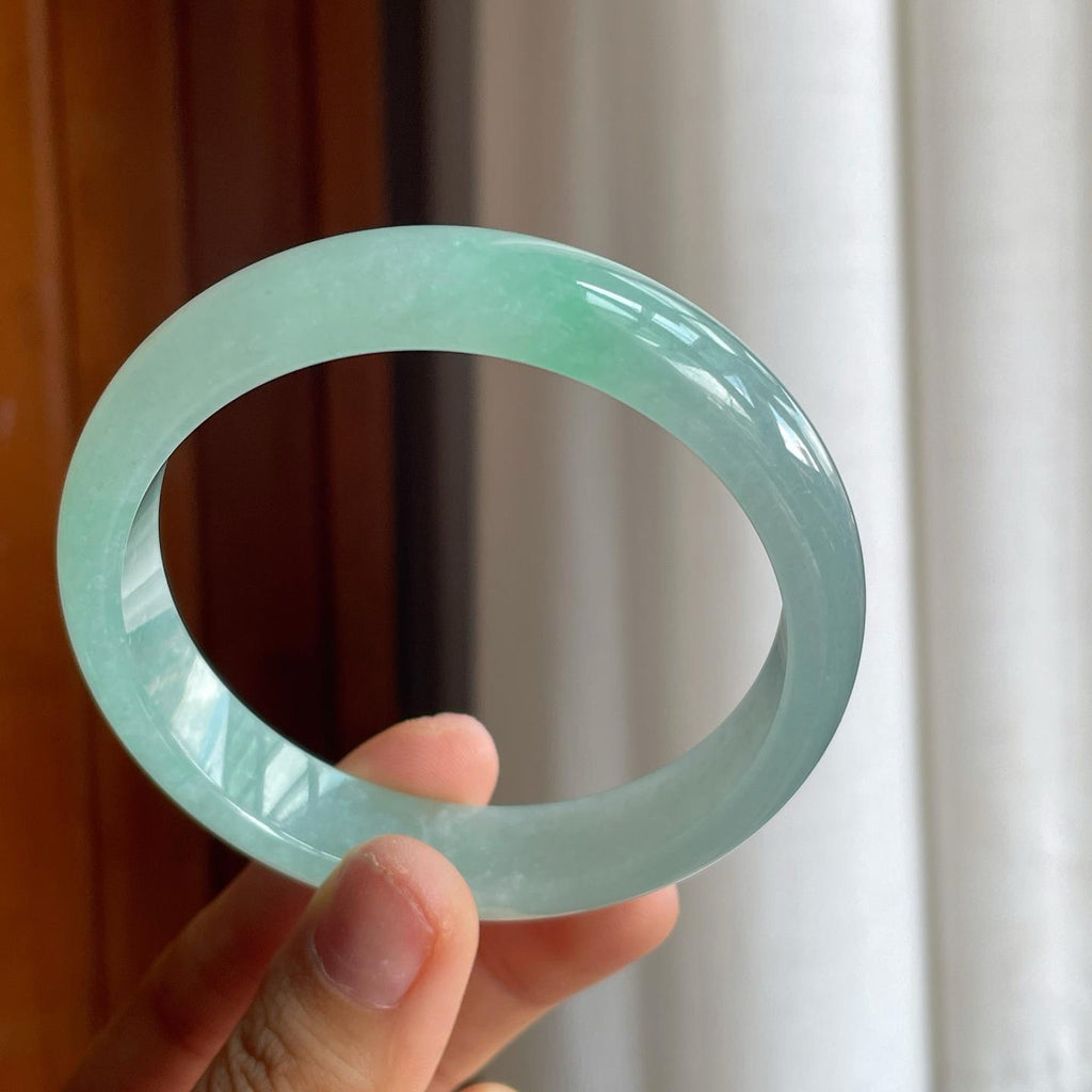 冰种带底色飘绿花翡翠平安镯（59.5mm）（yc221958）