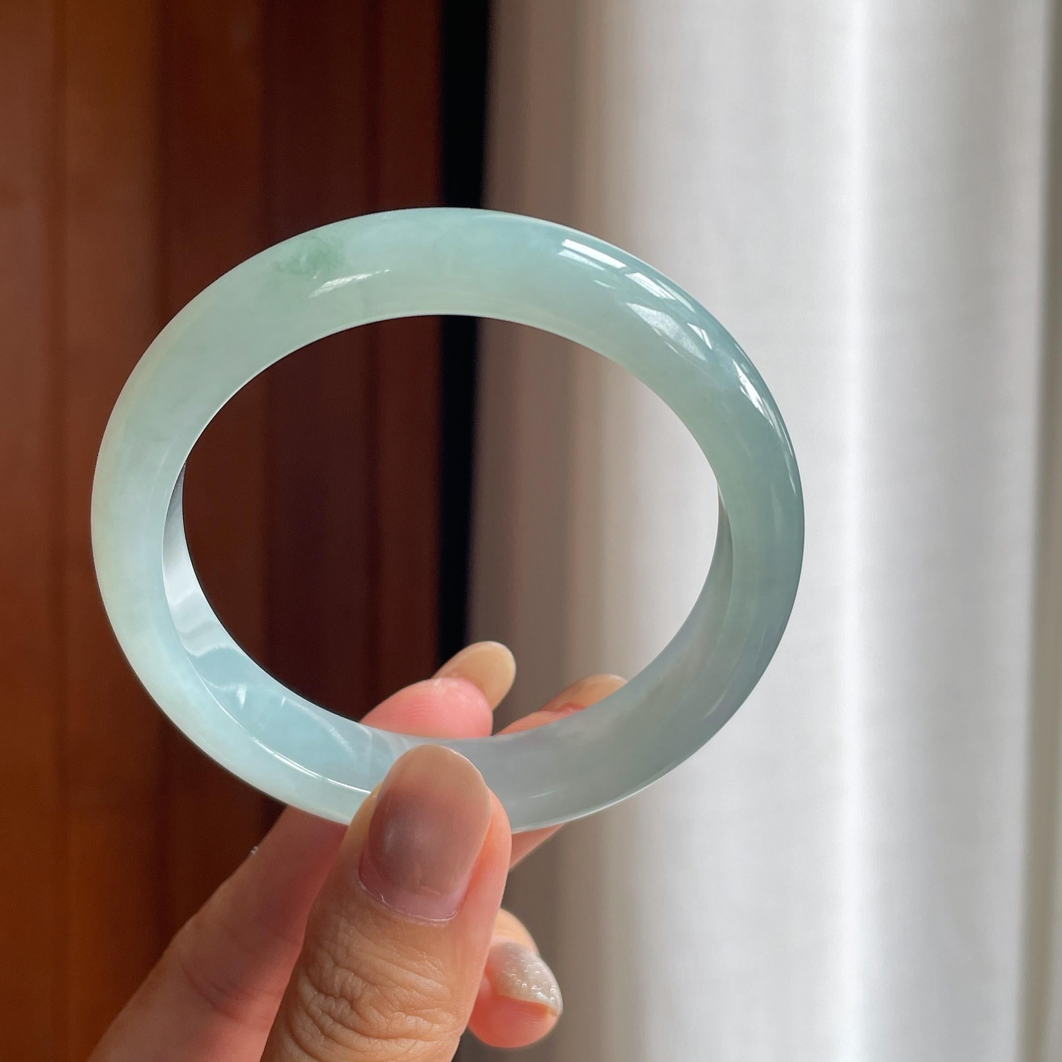 糯冰种淡底色翡翠平安镯(56.7mm)（yc423124）